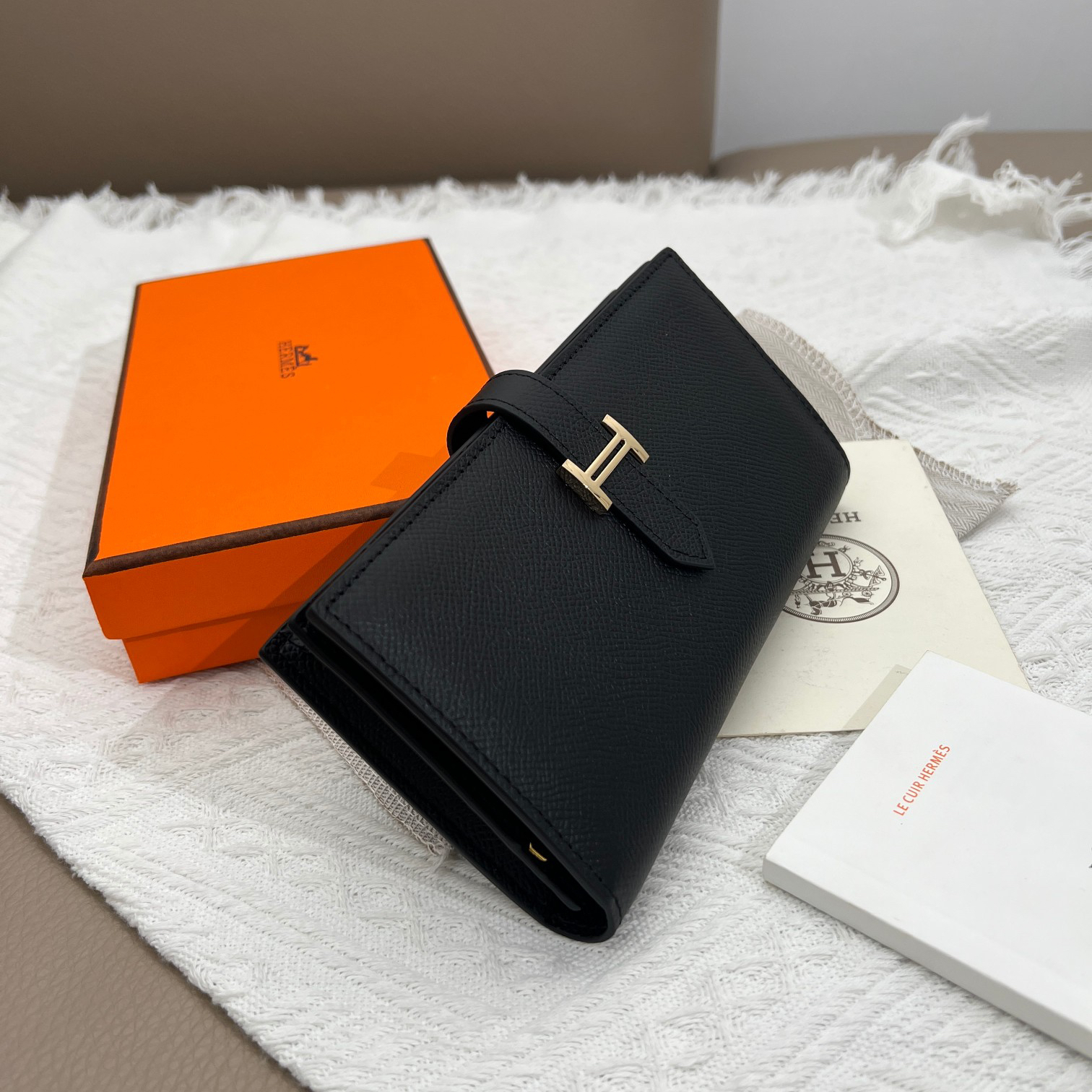 Hermes Leather Vertical Zip Wallet - Image 2