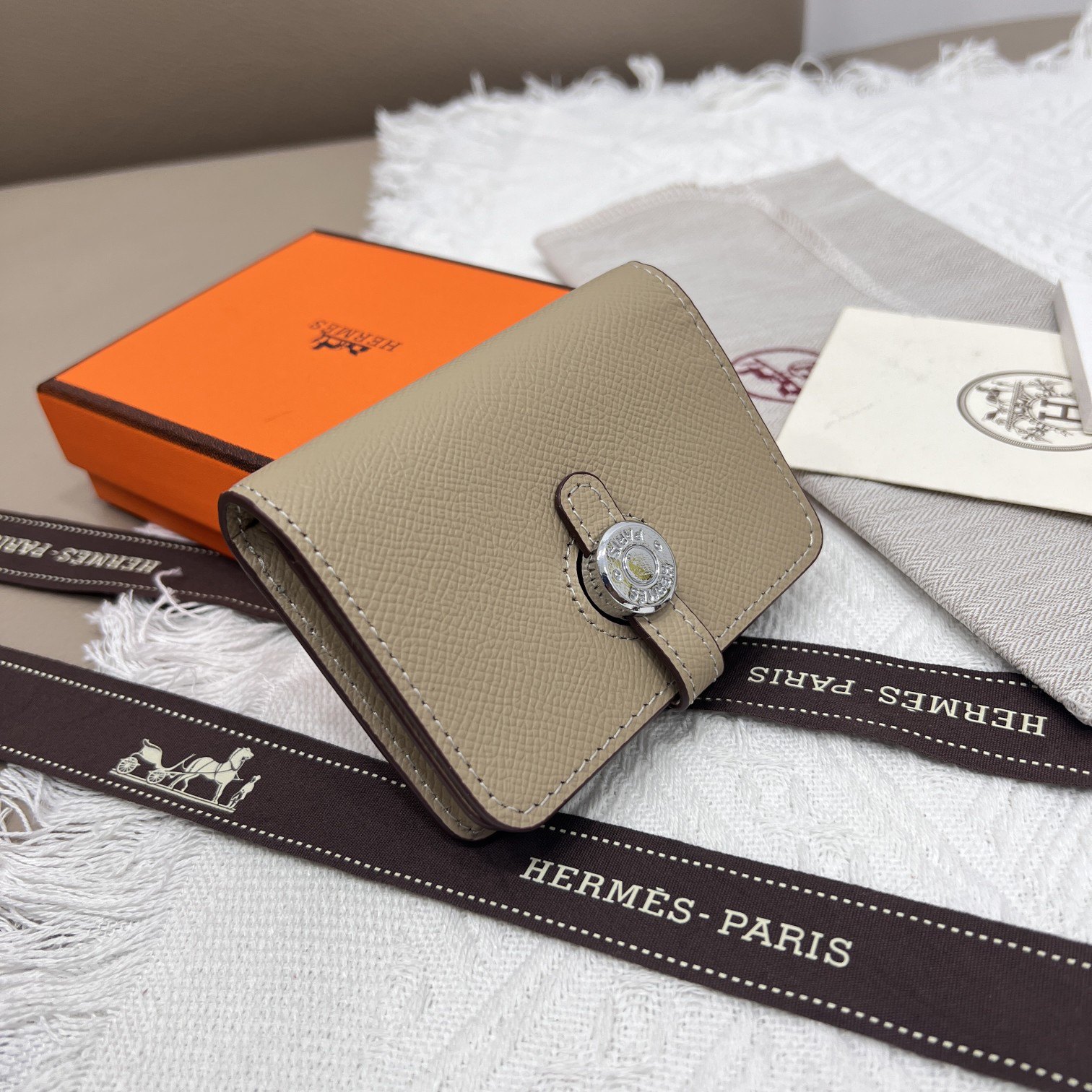Hermes Constance 5121 Palm-Grain Leather Handbag - Image 2