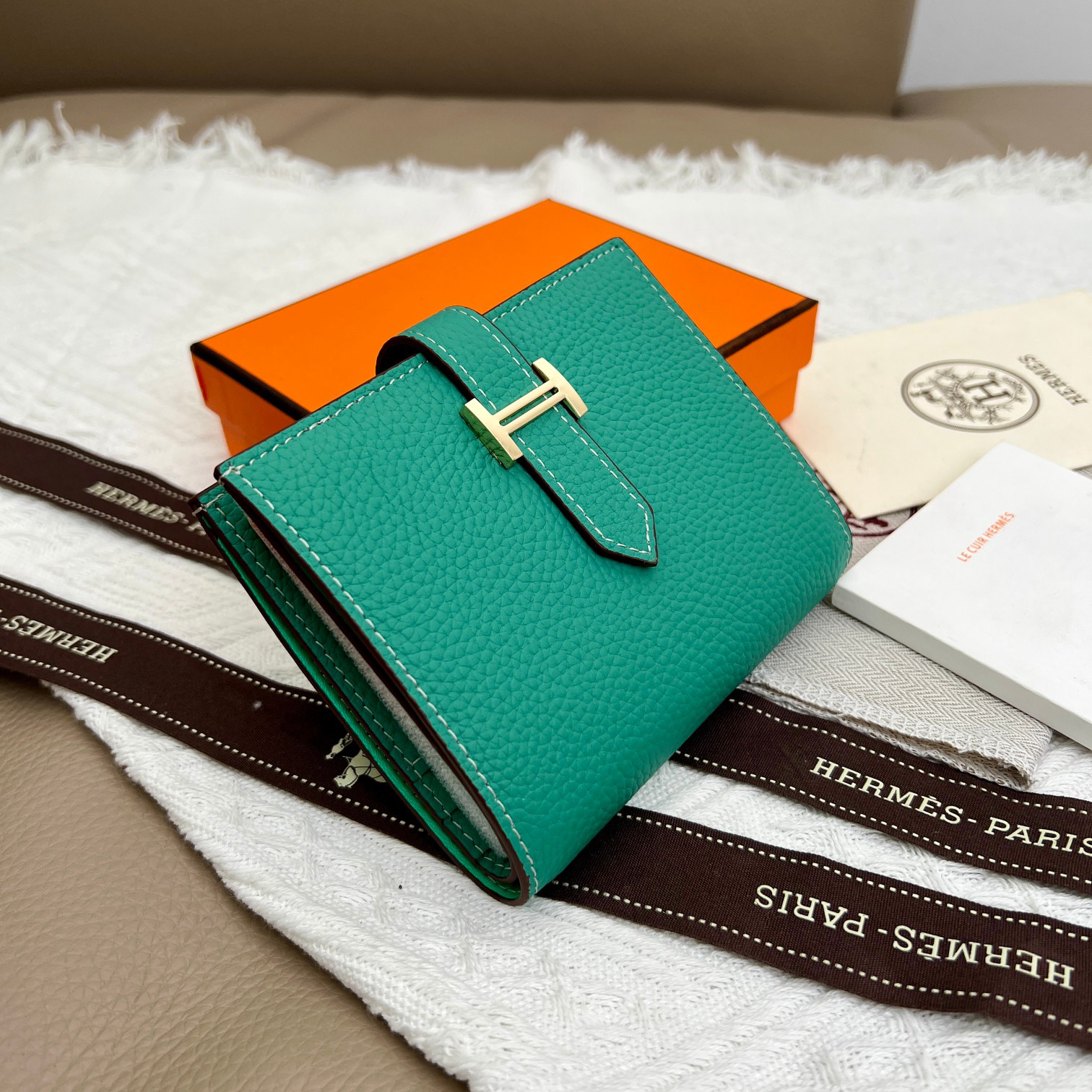 Hermès Leather Vertical Wallet, Style 5120 - Image 2