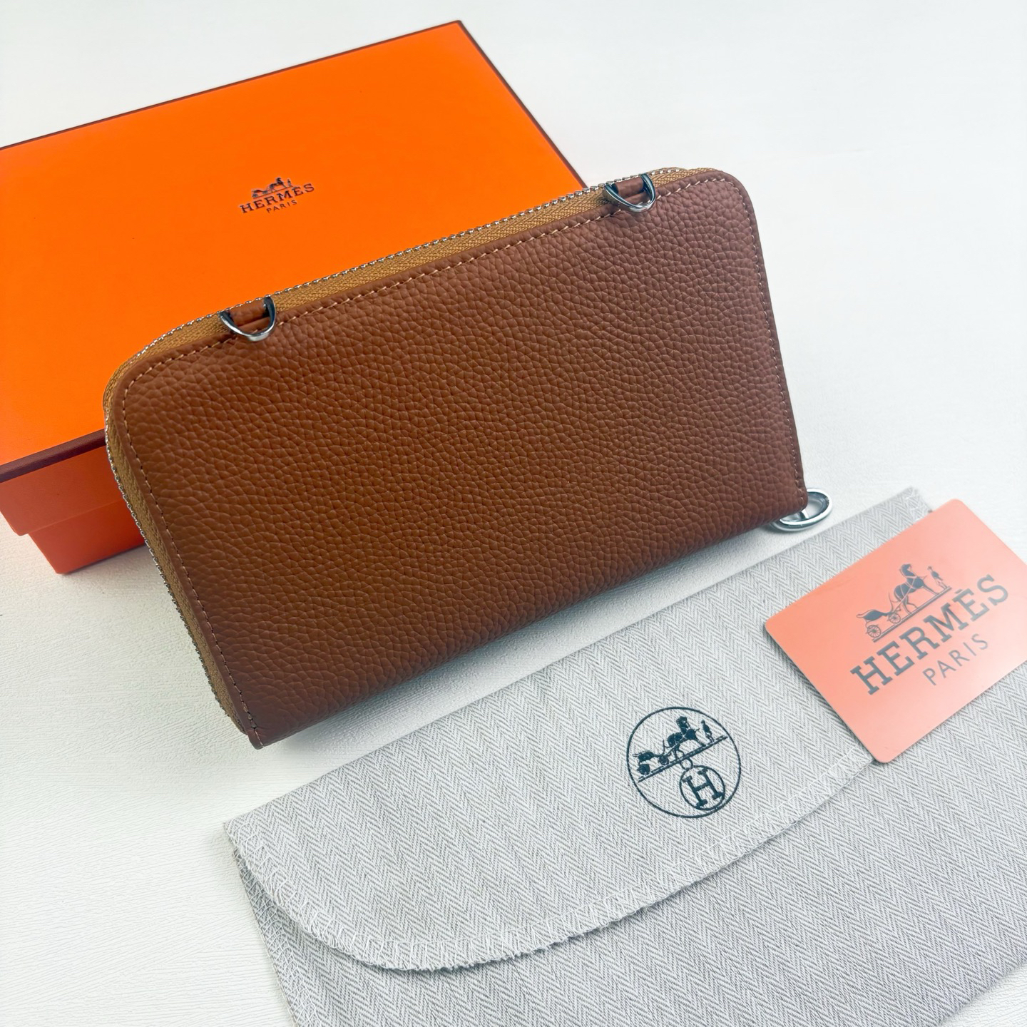 Hermès Togo Leather Crossbody Bag - Image 2