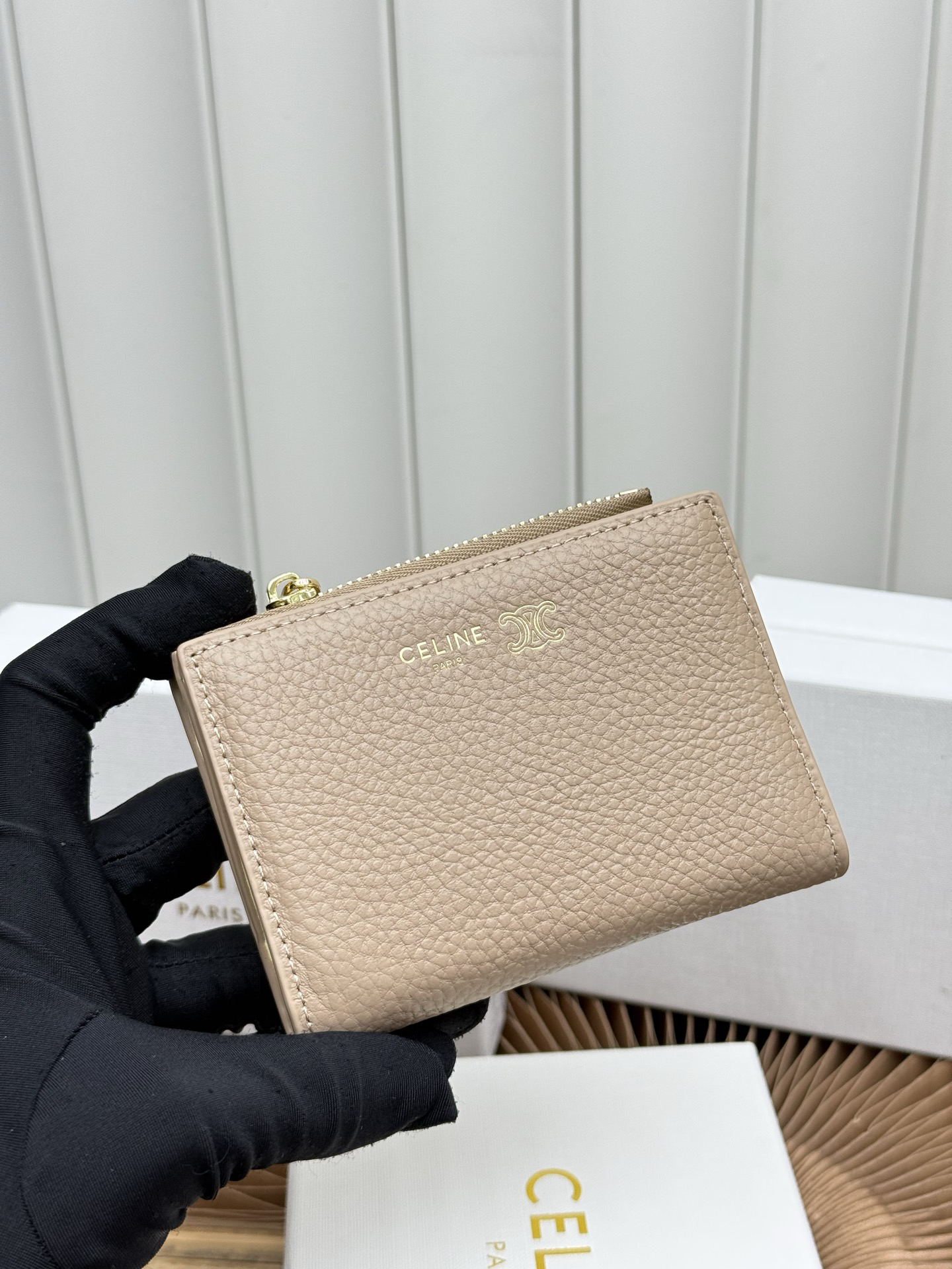 CELINE Short Leather Wallet - Image 2