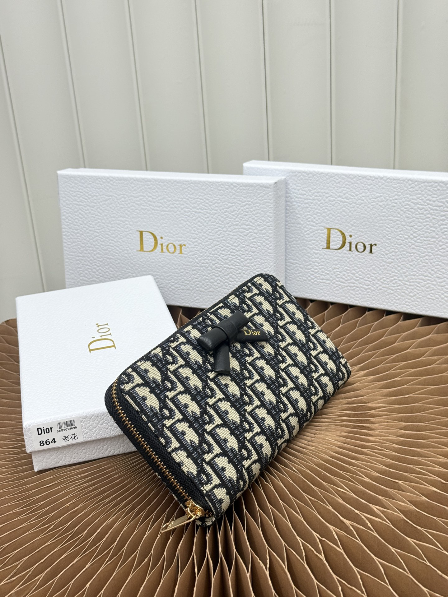 Dior Voyageur Slim Wallet in Blue Dior Oblique - Image 2