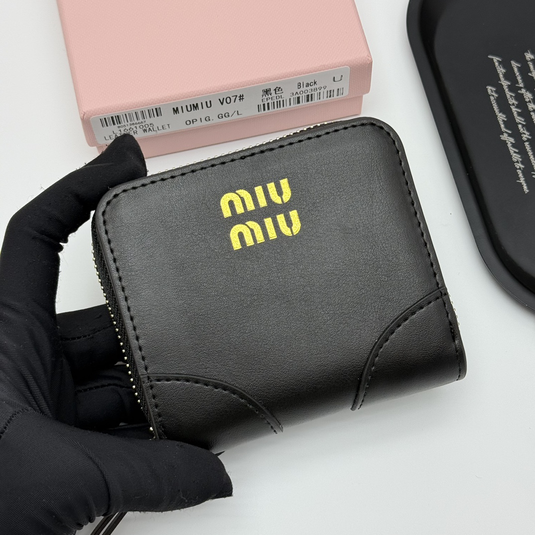 Miu Miu V07 Coin Purse - Image 2