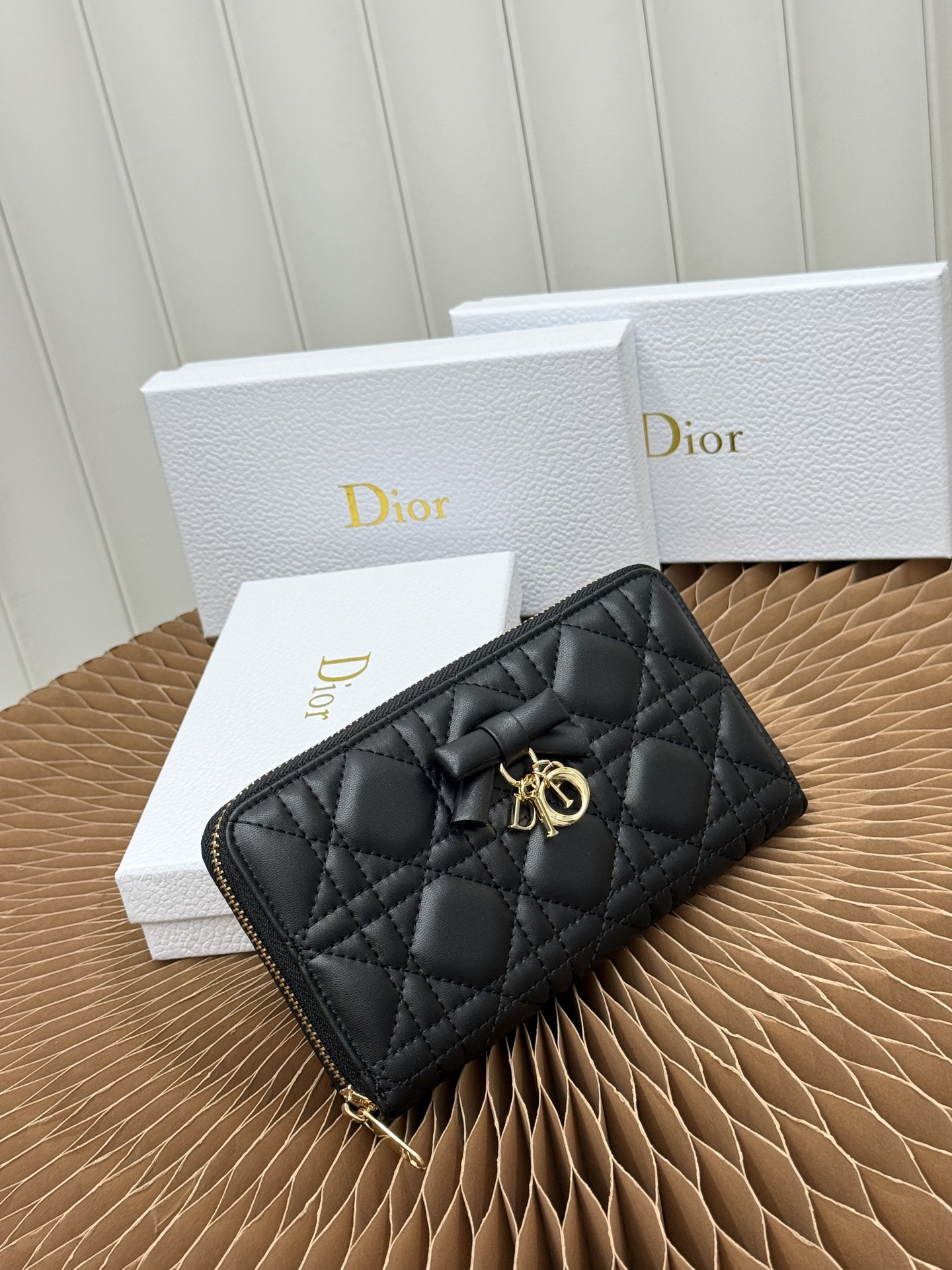 Dior Voyageur Slim Wallet in Blue Dior Oblique - Image 2
