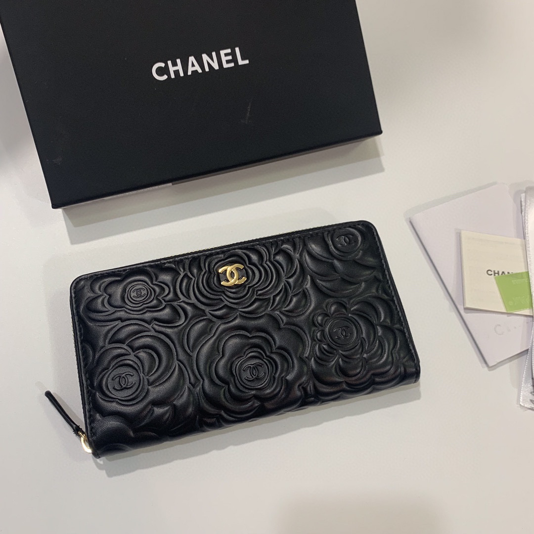 Chanel Camellia Lambskin Wallet with Gold Clasp - Image 2