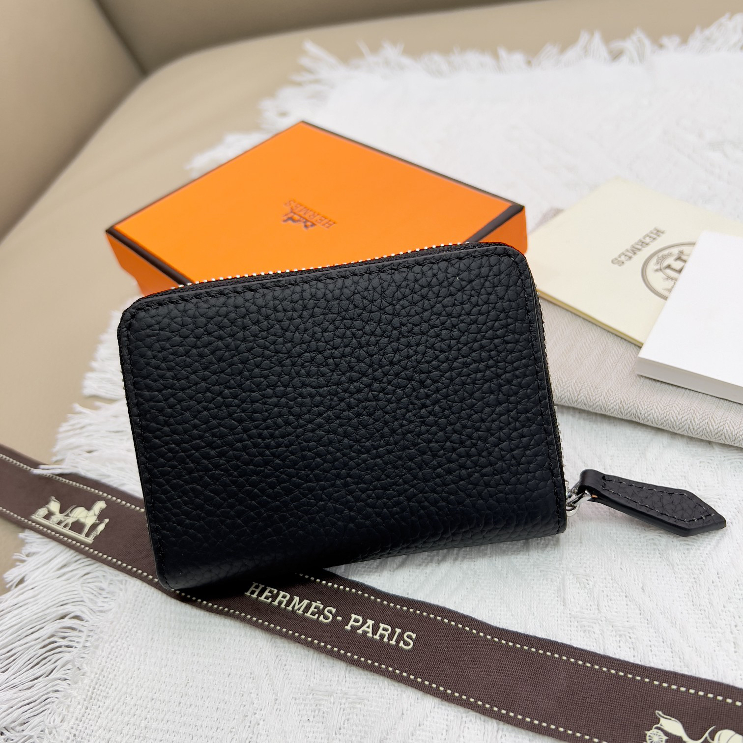 Hermès Constance Leather Wallet - Image 2