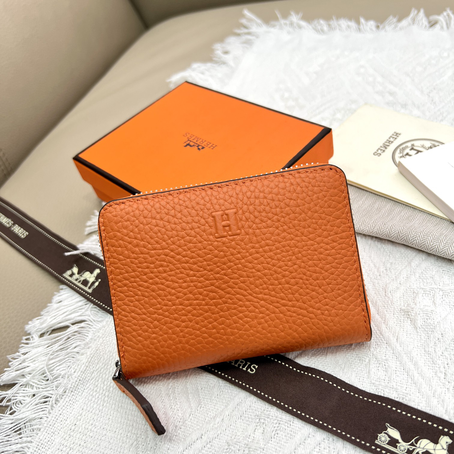 Hermès Constance Leather Wallet - Image 2