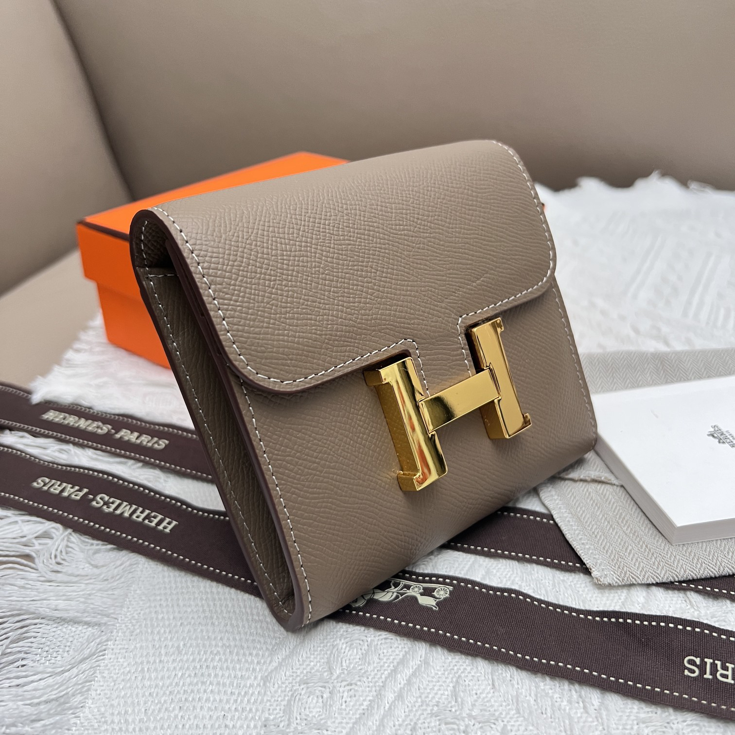 Hermes Constance 537 Textured Leather Shoulder Bag - Image 2