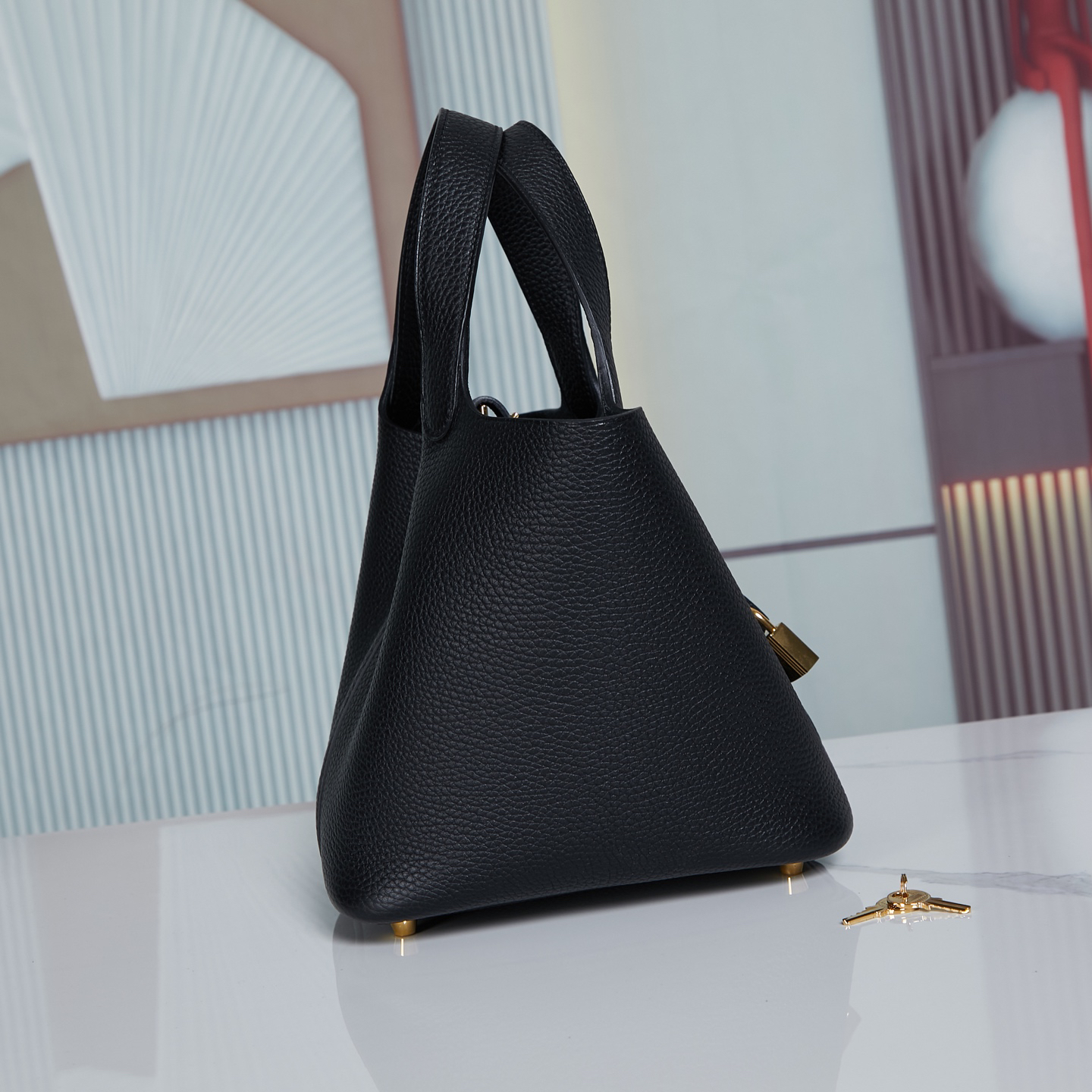 Hermès Picotin Lock 18 TC Leather Handbag - Image 2