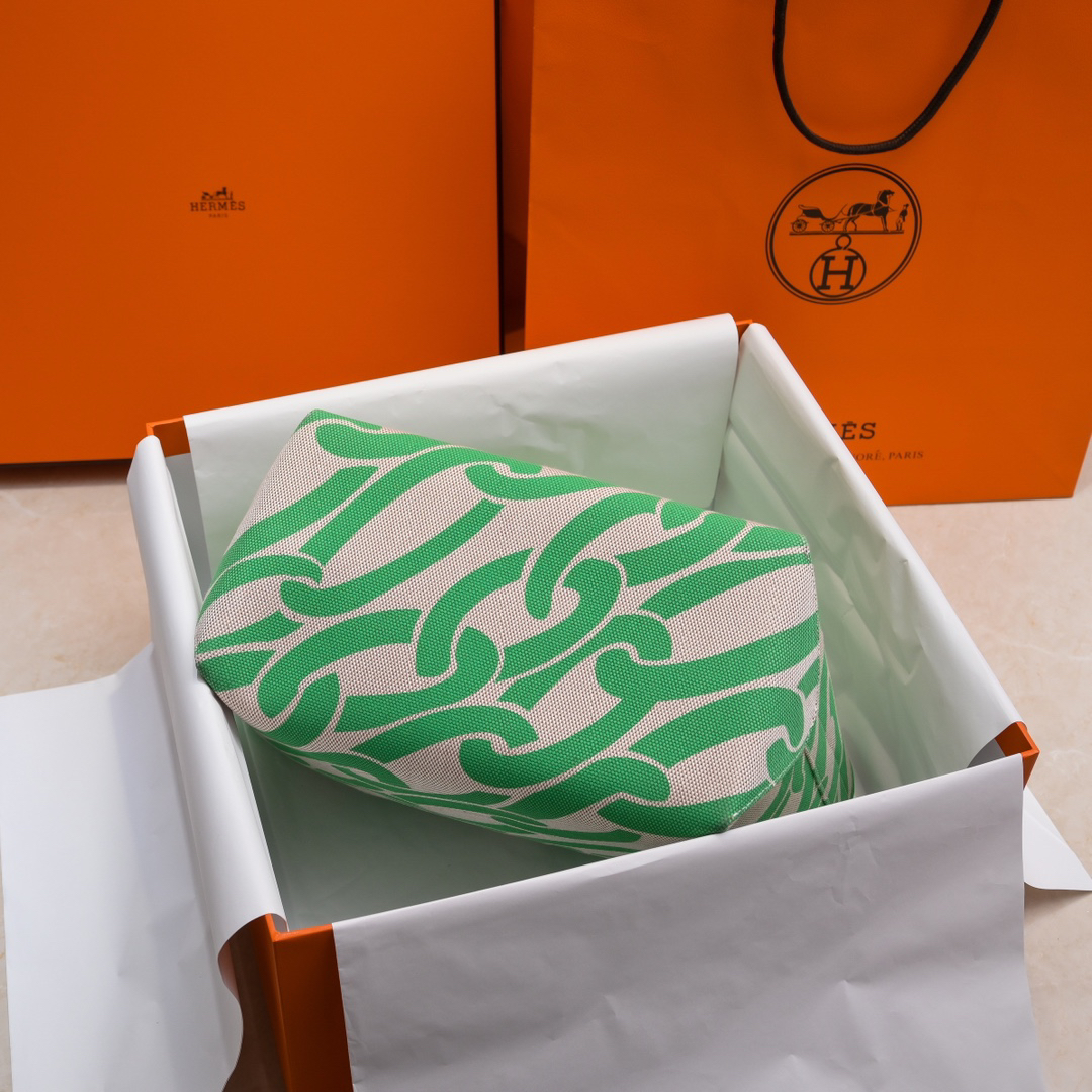 Hermes Steeple Tote Bag - Image 2