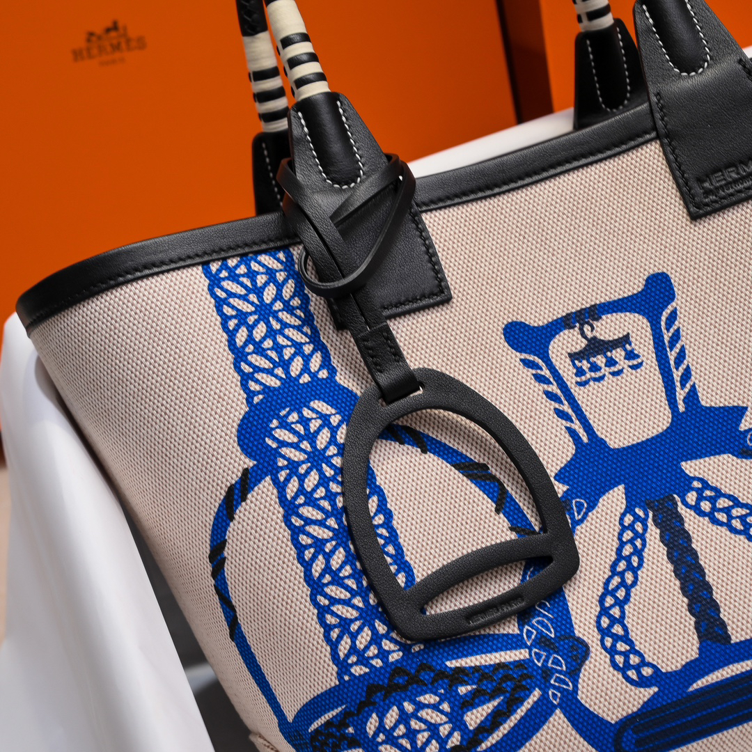 Hermès Steeple Tote Bag - Image 2