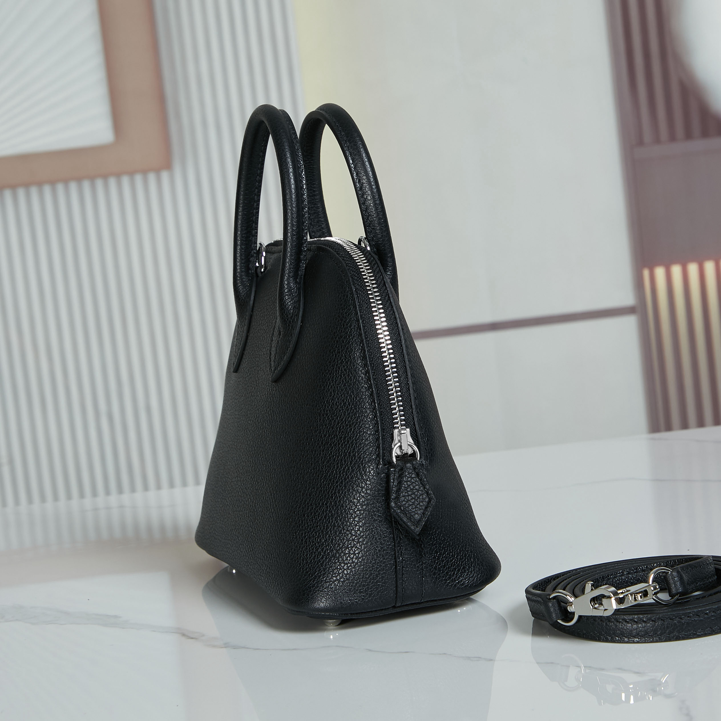Hermes Bolide 19 cm Evercolor Leather Bowling Bag - Black - Image 2