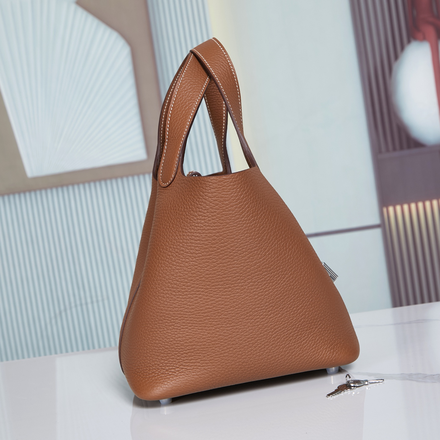 Hermès Picotin Lock 18 TC Leather Basket-Style Handbag - Image 2