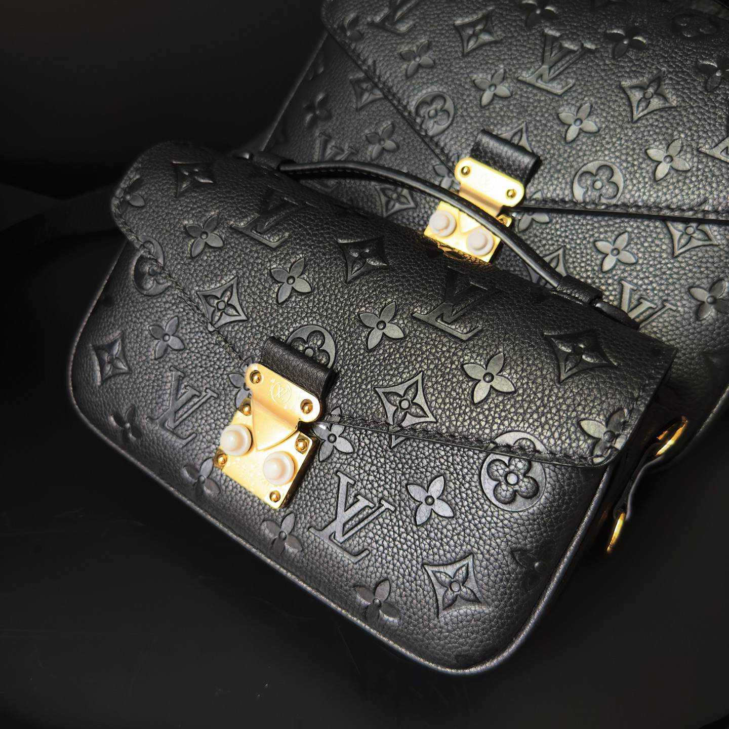 Pochette Metis East West Shoulder Bag in Black Cowhide Leather - Image 2