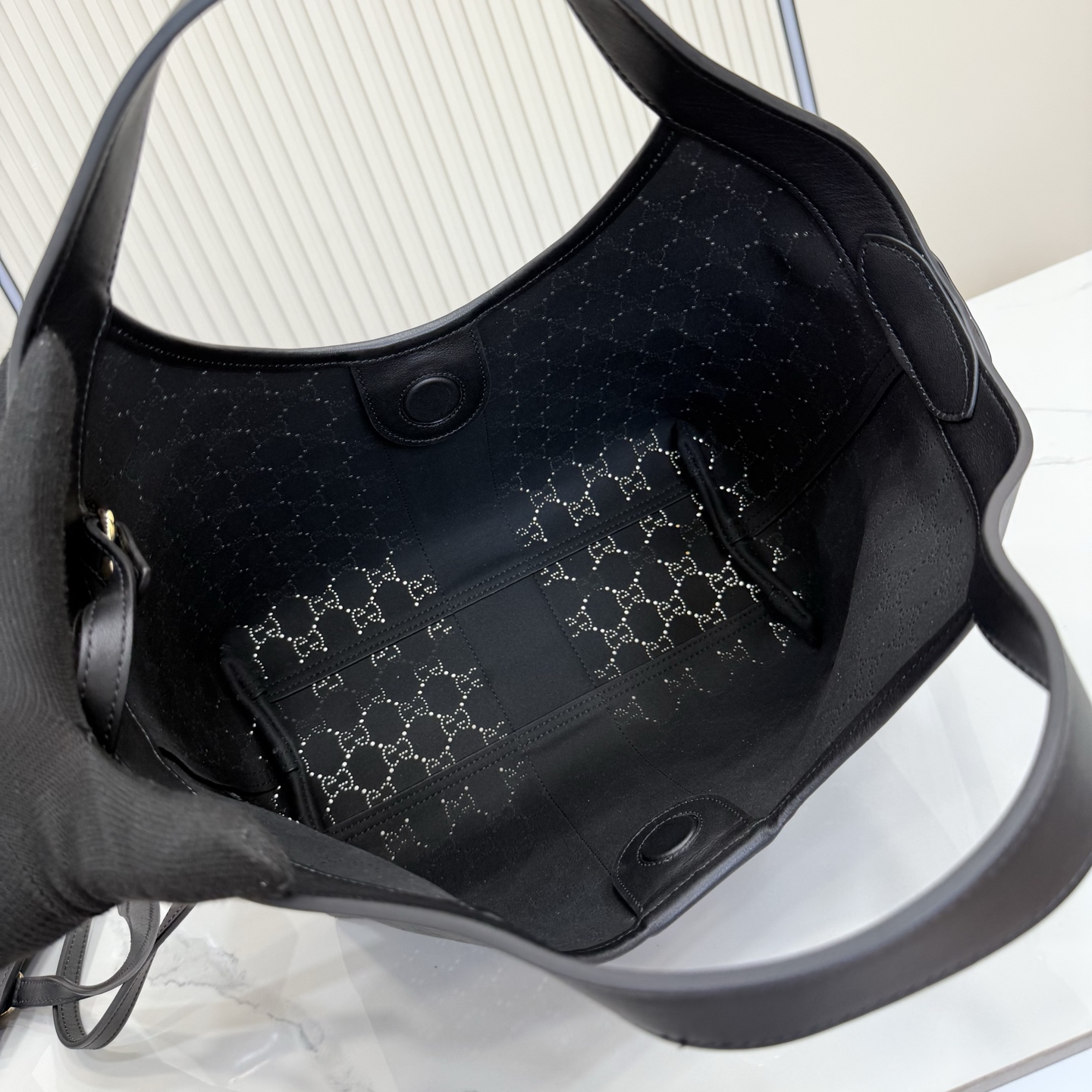 Gucci Perforated Leather Bag 860845 - Image 11