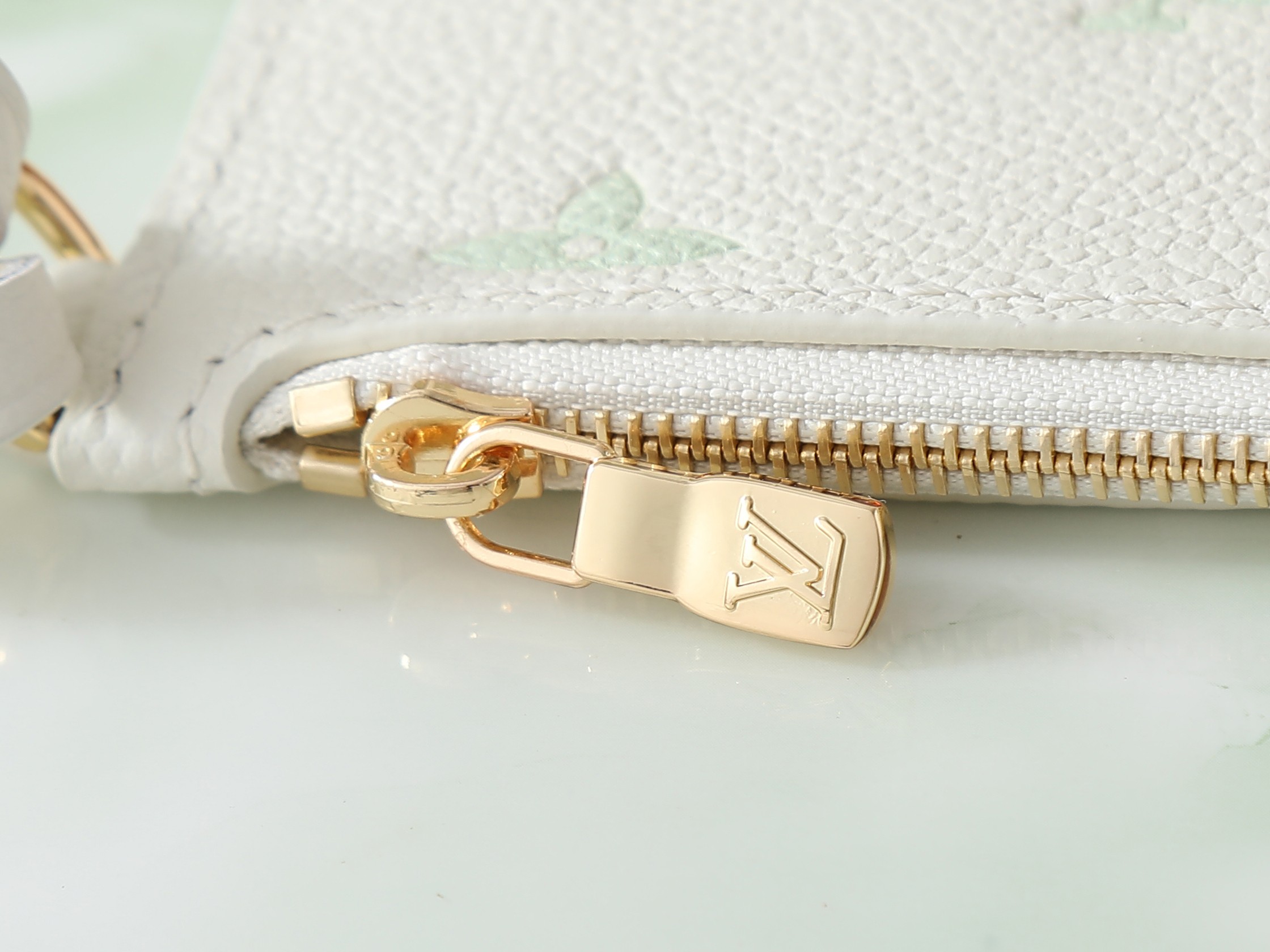 Louis Vuitton All In BB M27570 Leather Bucket Bag - Image 11