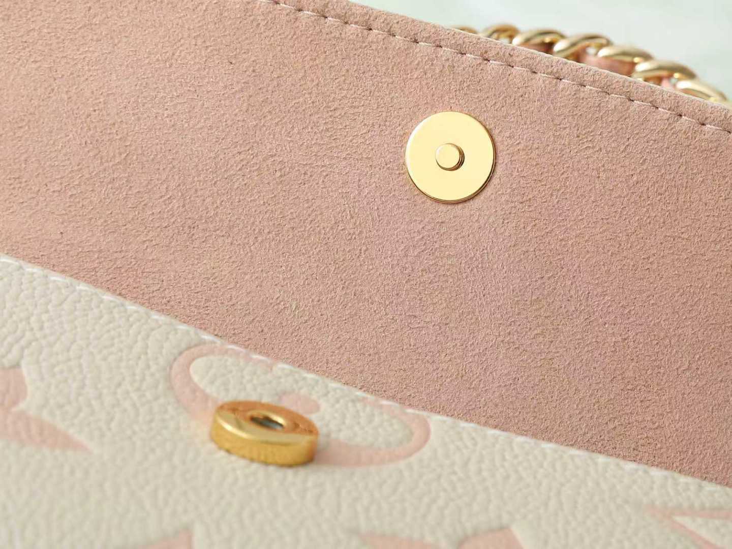 Louis Vuitton Wallet On Chain Ivy Monogram Canvas Chain Bag - Image 11