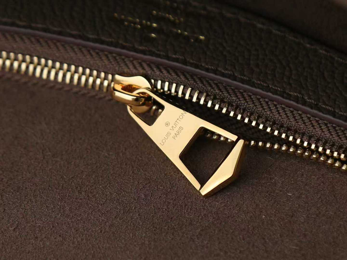Louis Vuitton Diane Bag in Khaki Green Monogram Empreinte Leather - Image 11