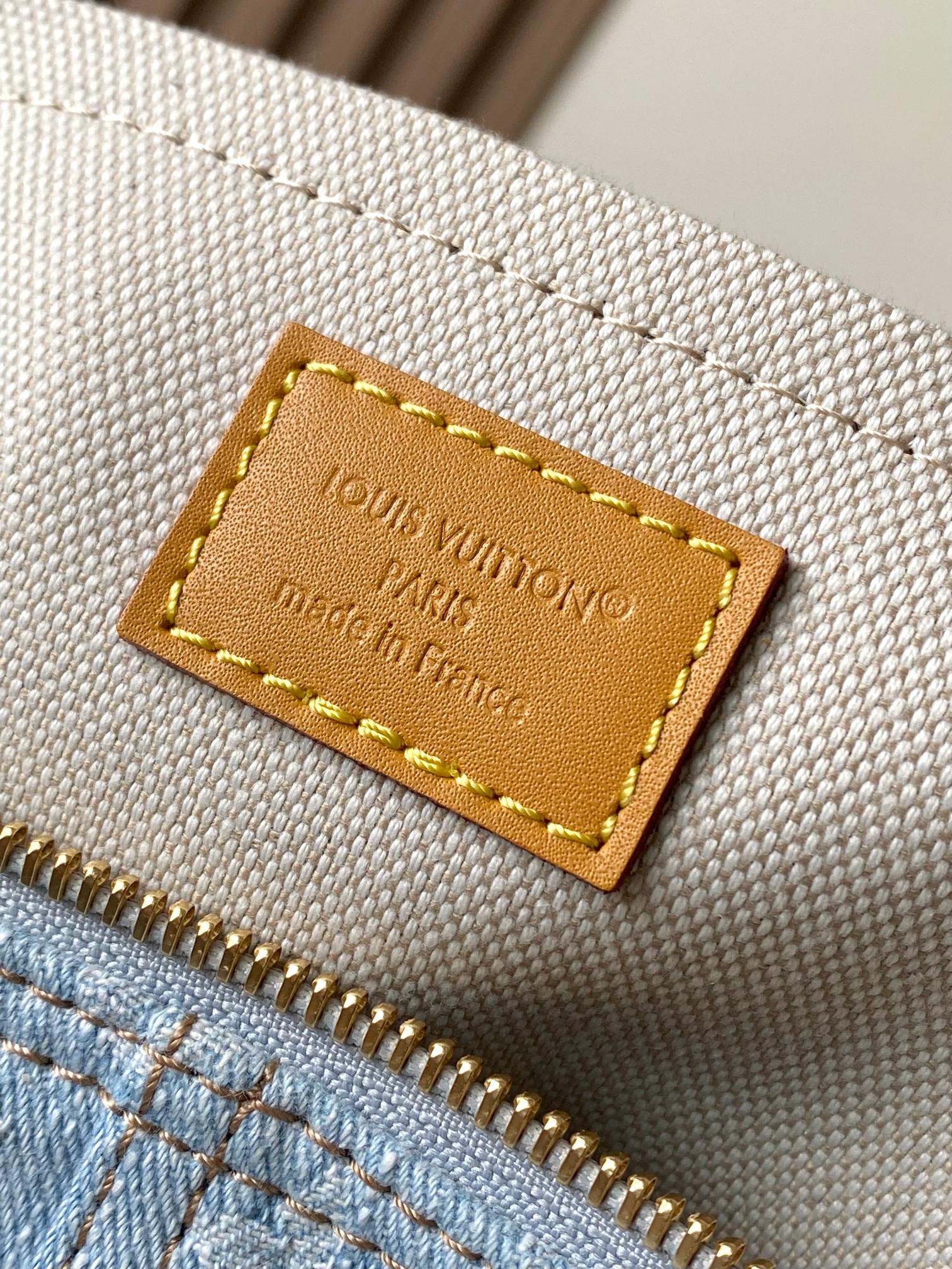 Louis Vuitton Speedy 30 Bandoulière Leather Handbag - Image 11
