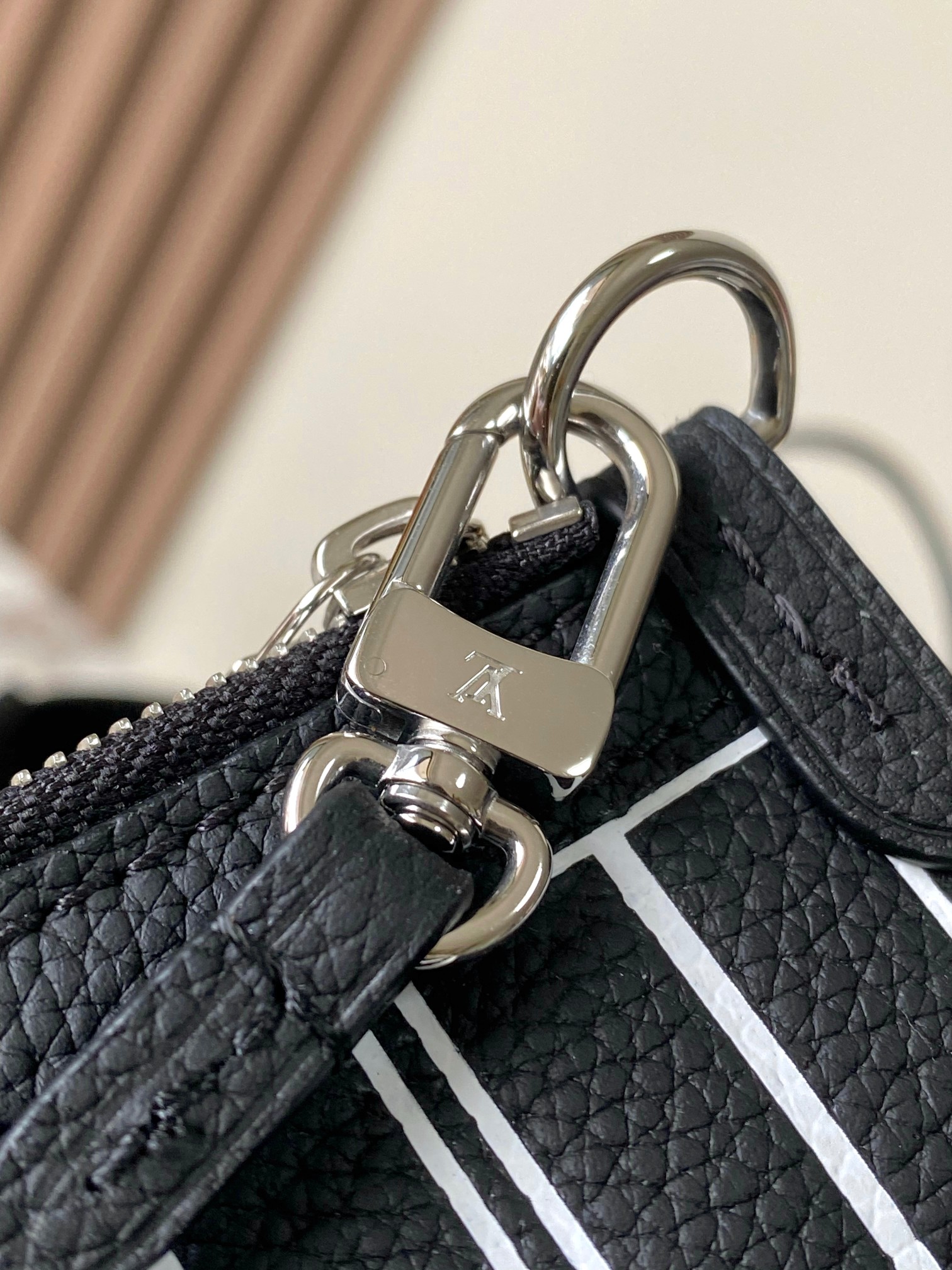 Louis Vuitton Neverfull Bandouliere Inside Out BB Handbag - Image 15