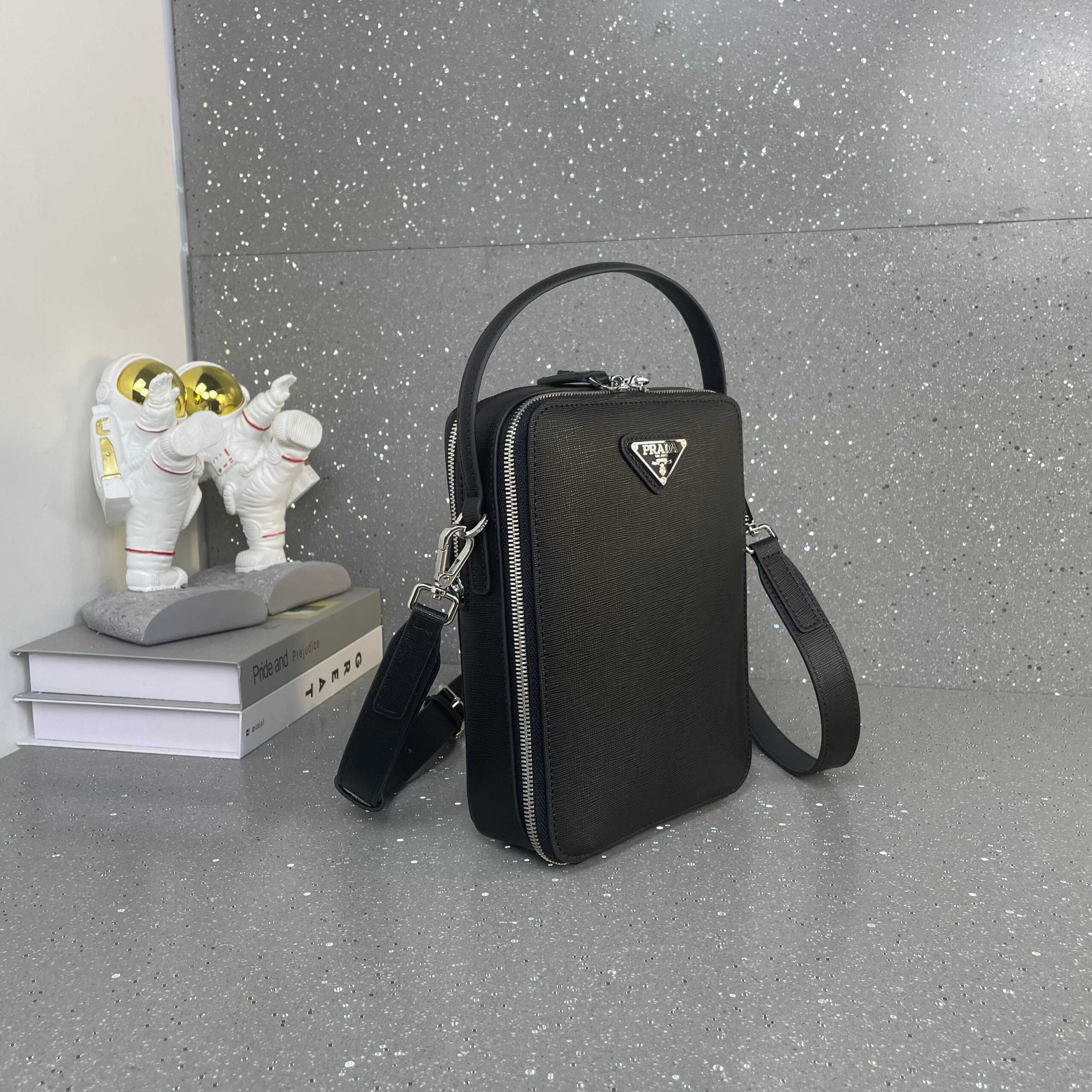 Prada Men's Casual Crossbody Bag 9048-3 - Black - Image 3