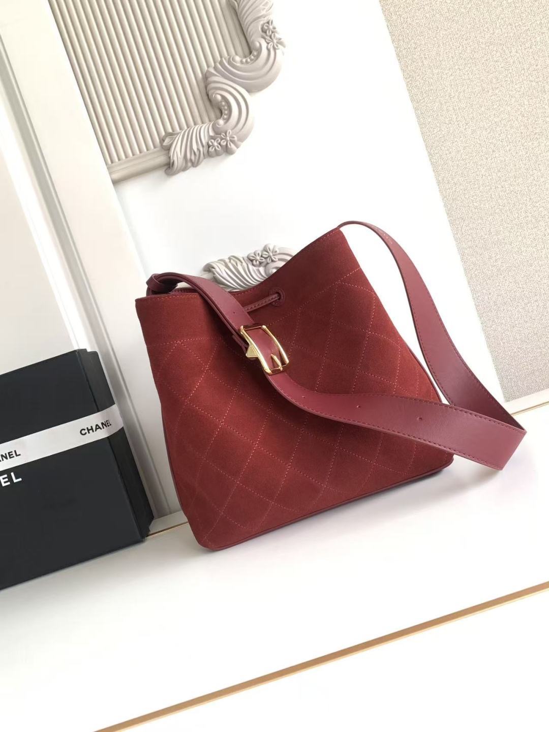 Chanel 26B AS6584 Large Calfskin Bucket Crossbody Bag - Image 3
