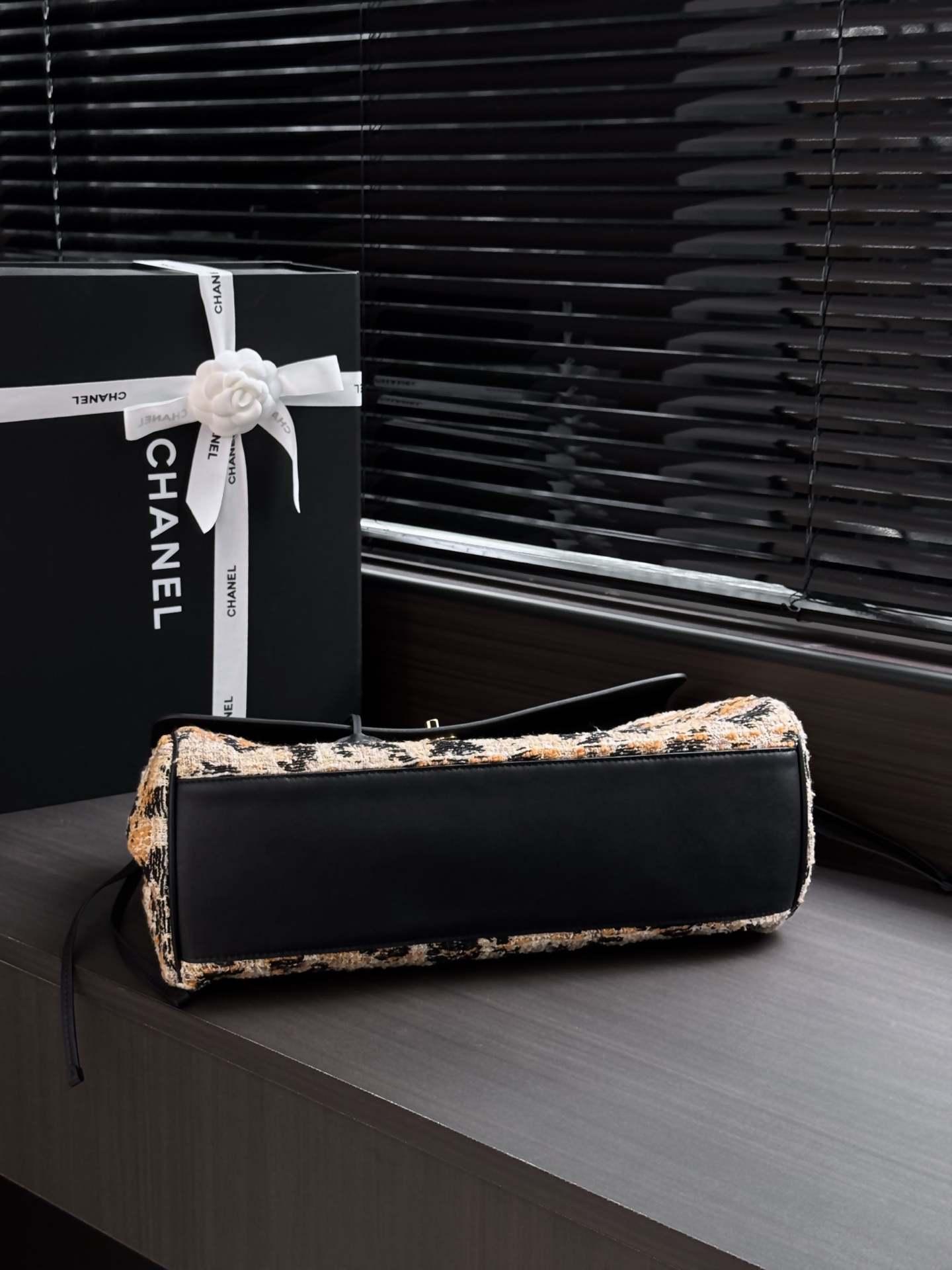 Chanel 26A Métiers d’Art Leopard-Print Baguette Handbag - Image 3