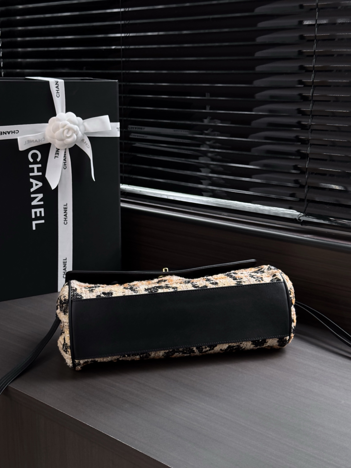 Chanel 26A Metiers d'Art Leopard-Print Baguette Shoulder Bag - Image 3
