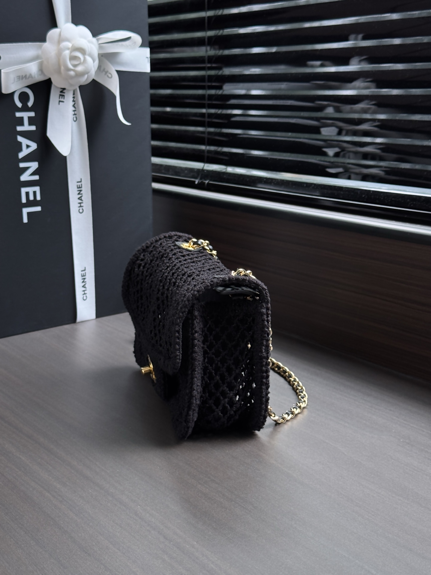Chanel Knitted Chain Shoulder Bag - Image 3