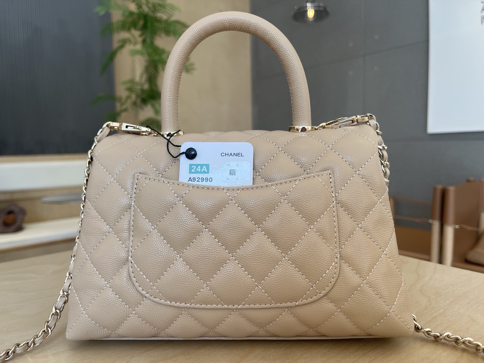 Chanel Coco Handle Calfskin Handbag - Image 3