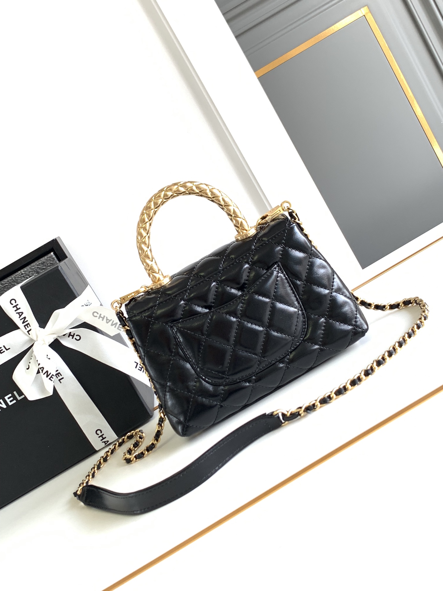 Chanel Coco Handle Classic Leather Handbag - Image 3