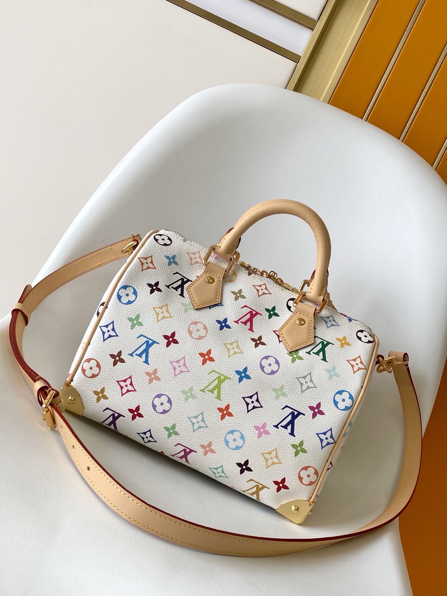 Louis Vuitton M13085 Sedy Bandoulière 25 Shoulder Bag - Image 3