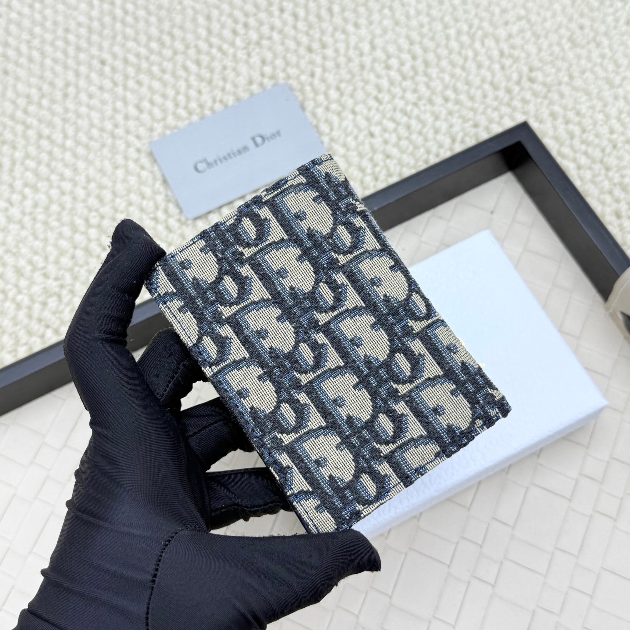 Dior Saddle Oblique Bifold Card Holder - Image 3