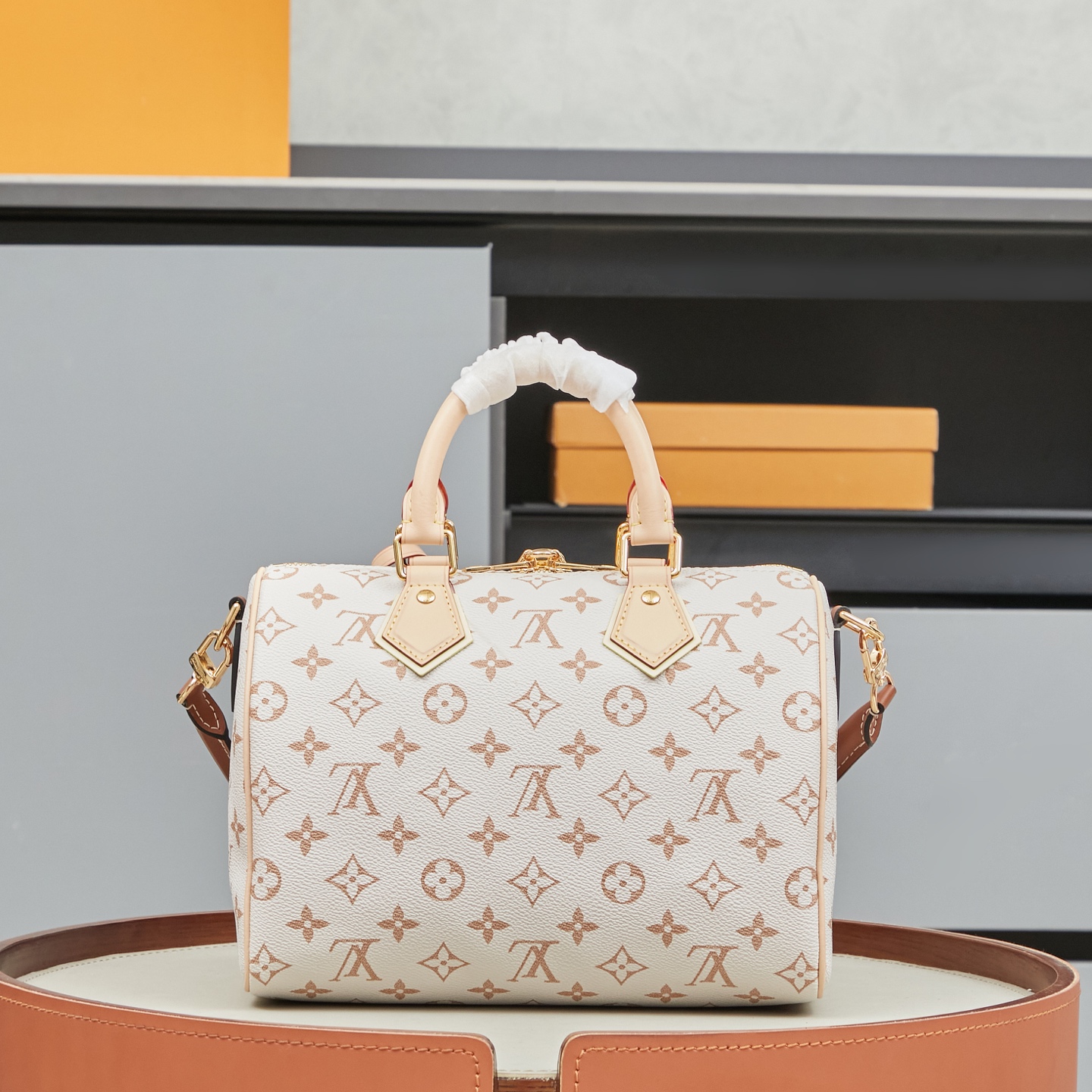 Louis Vuitton M2A038 Crafty Sedy Bandoulière Bag - Image 3