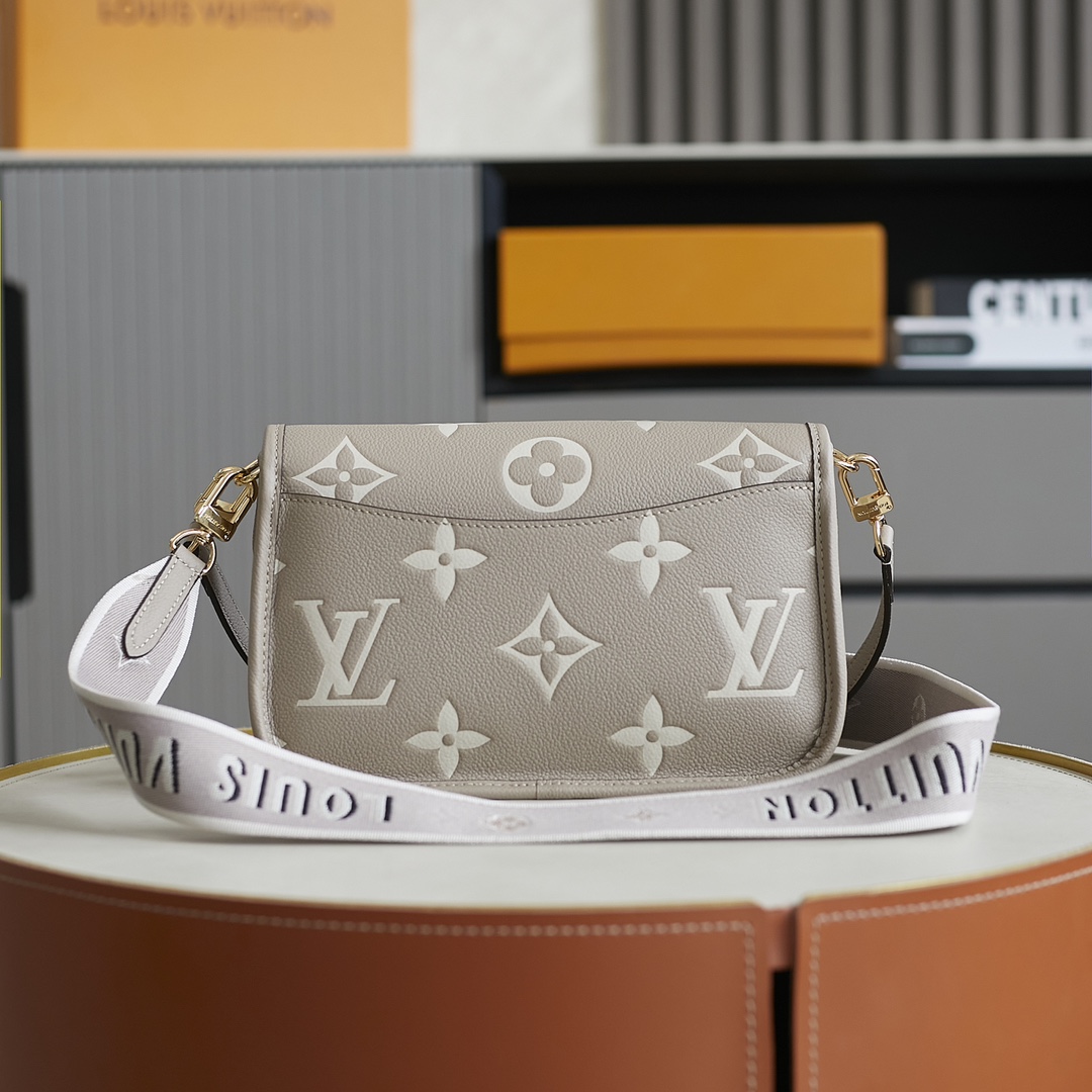 Louis Vuitton Diane Handbag M13231 - Image 3