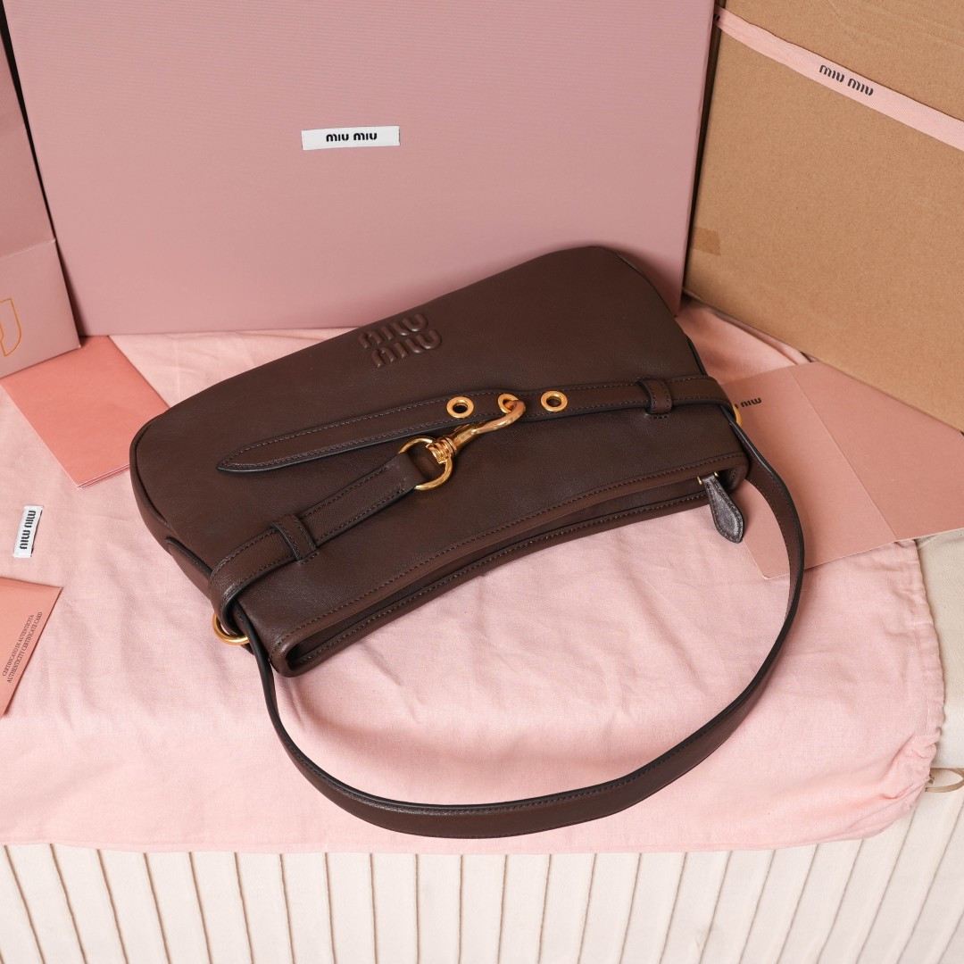 Aventure Leather Shoulder Bag 5BC182 - Image 3