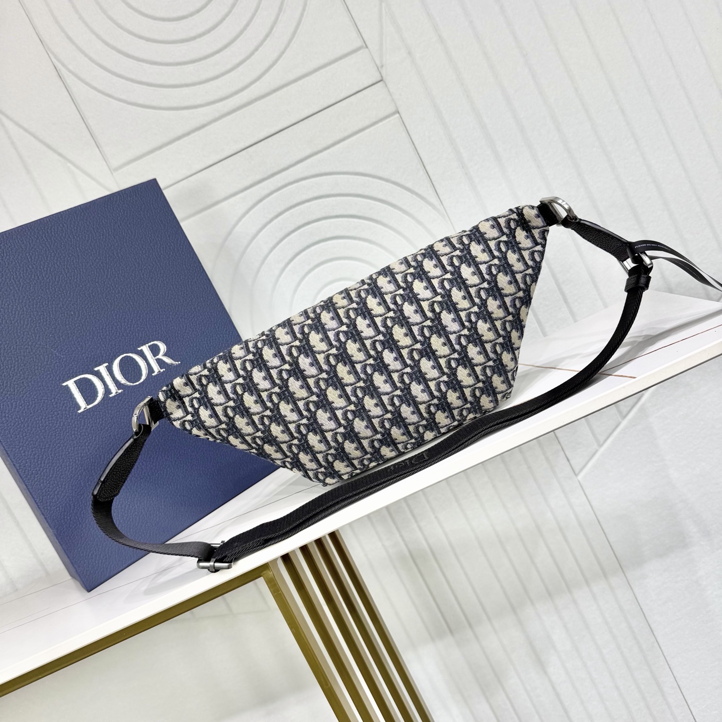 Dior Heritage Saddle Belt Bag in Beige and Black Oblique Canvas - Image 3