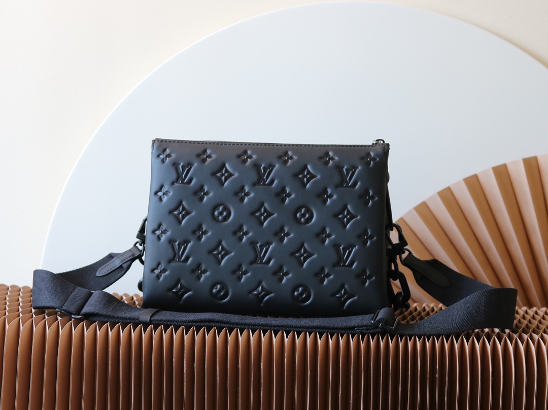 Louis Vuitton Coussin Small Crossbody Bag M11370 - Image 3