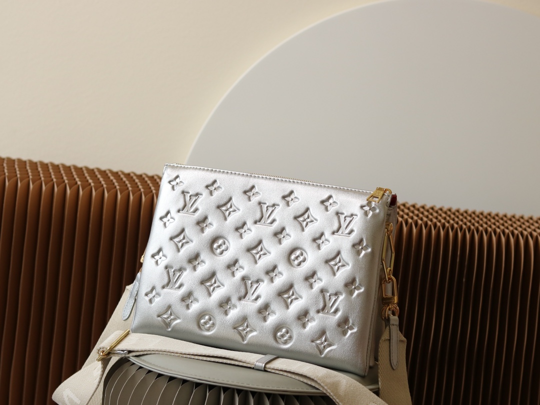 Coussin Small Handbag in Black Lambskin - Image 3