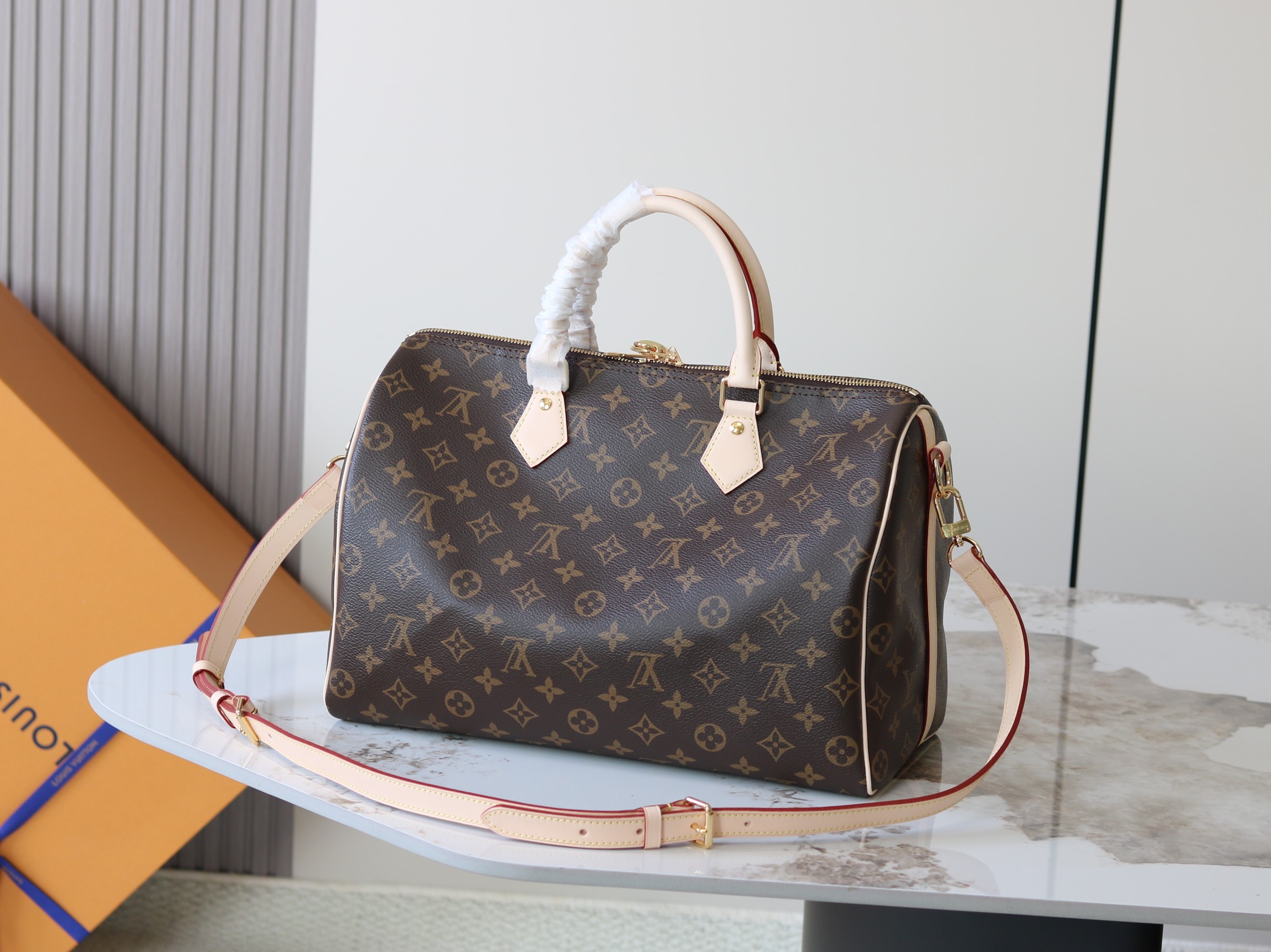 Louis Vuitton Speedy Bandoulière 35 Monogram Canvas Handbag - Image 3