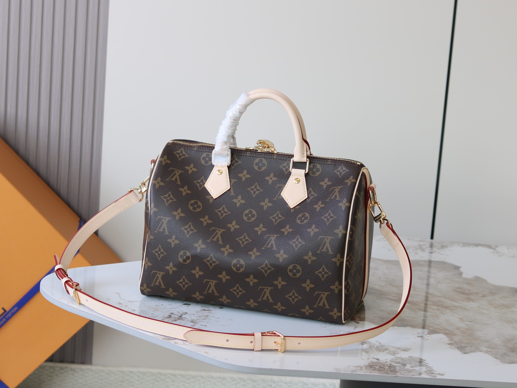 Speedy Bandouliere 30 M46980 Handbag - Image 3
