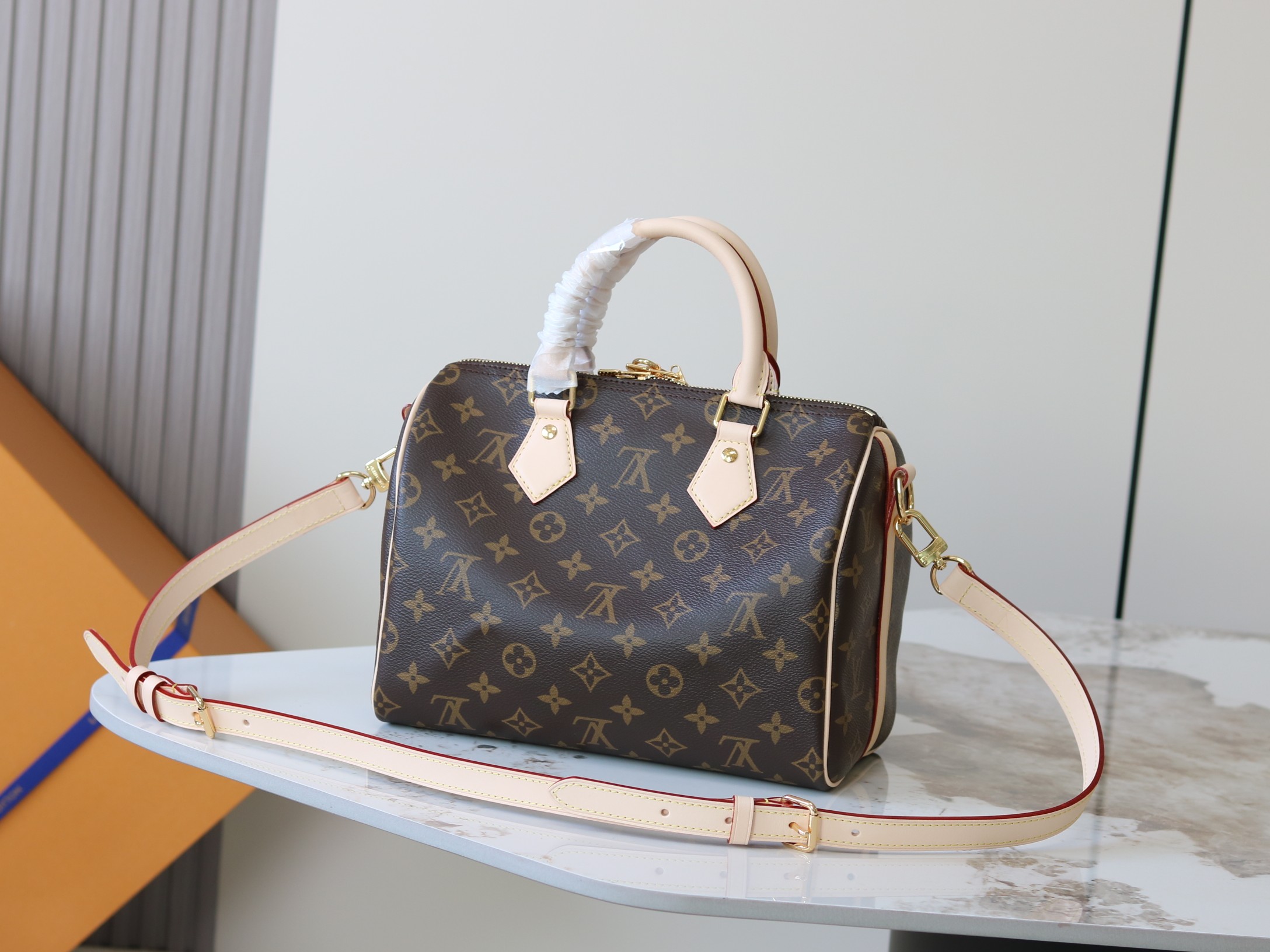 Louis Vuitton Speedy Bandoulière 25 Monogram Handbag - Image 3