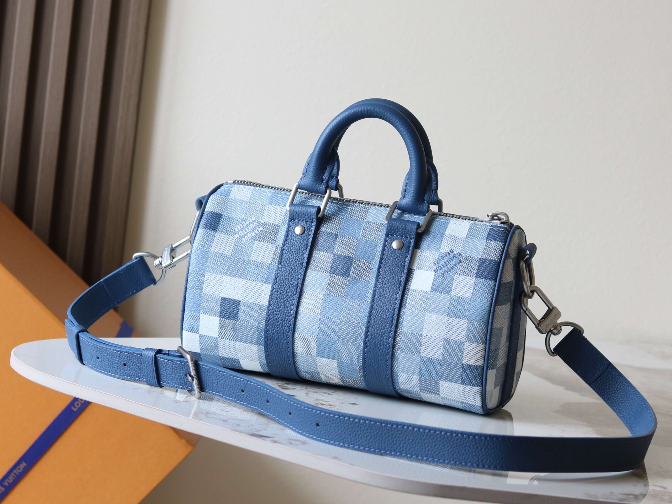 Louis Vuitton Keepall Bandoulière 25 Damoflage Canvas Bag - Image 3