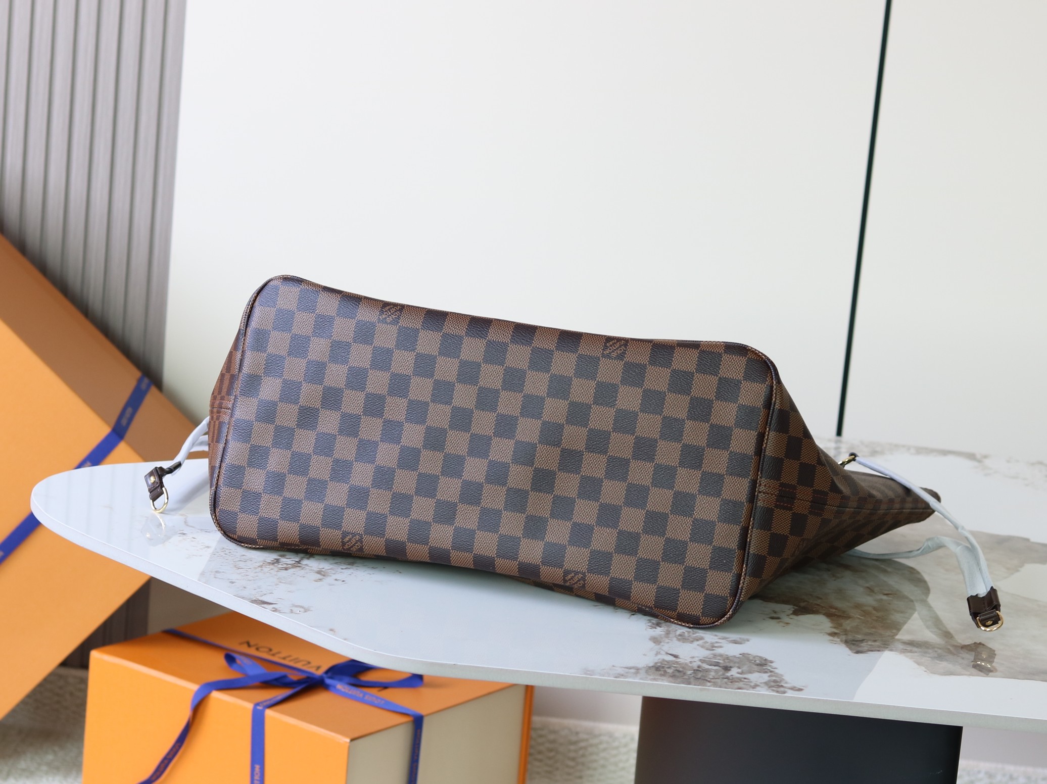 Louis Vuitton Neverfull Large Tote Bag in Damier Azur Canvas - Image 3