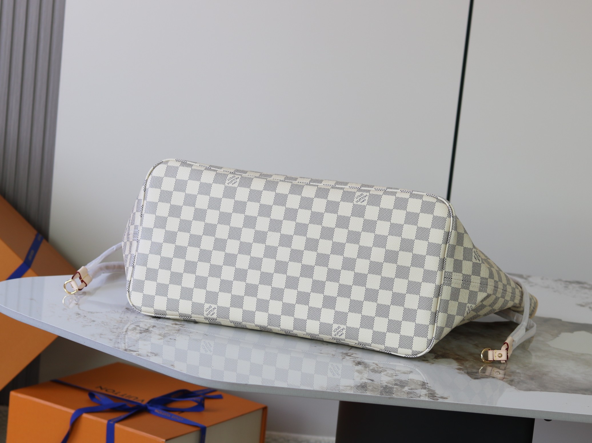 Louis Vuitton Neverfull Large Tote Bag in Damier Azur Canvas - Image 3