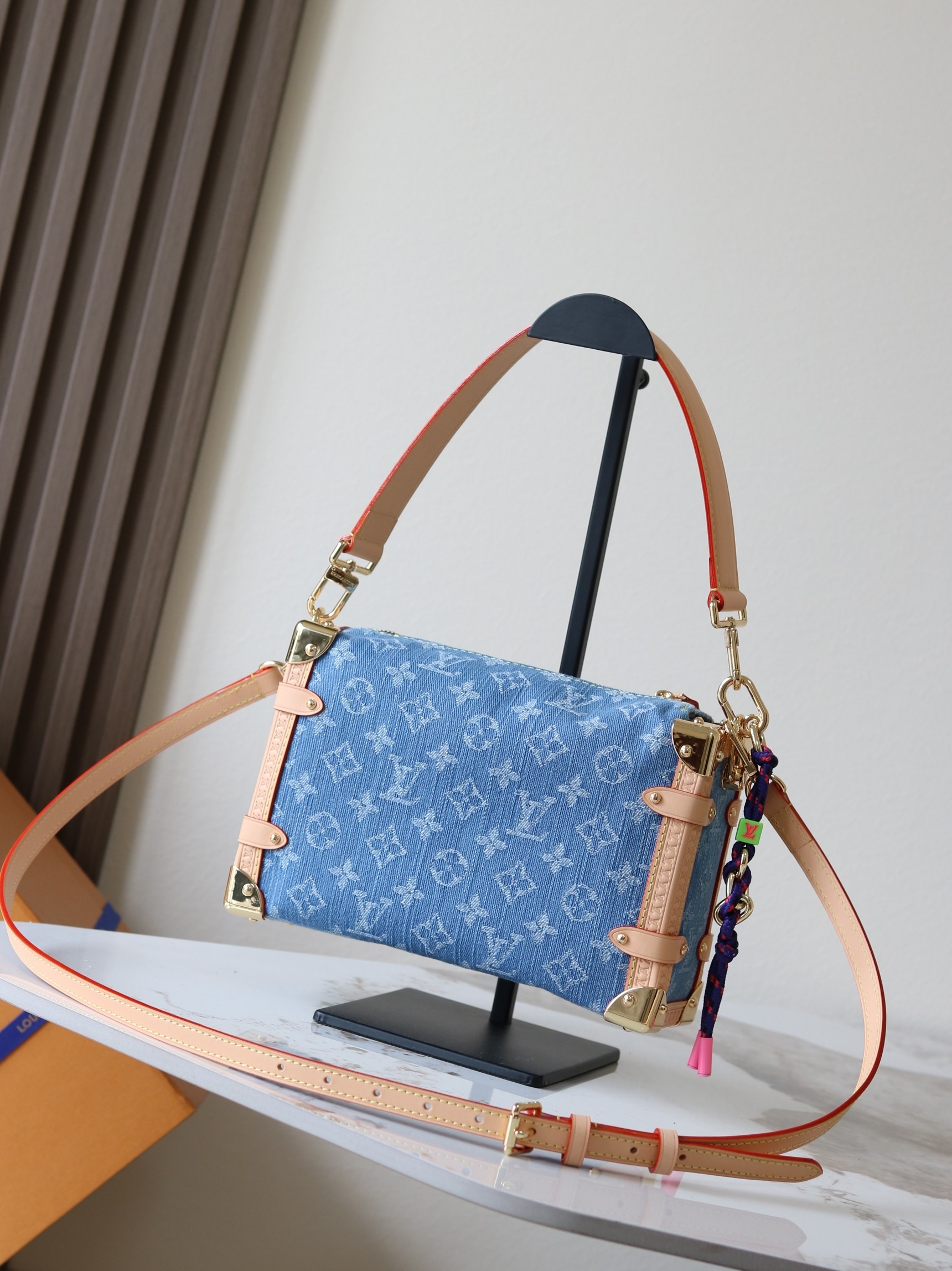 Louis Vuitton Side Trunk Medium Bag in Denim Rendez-Vous - Image 3