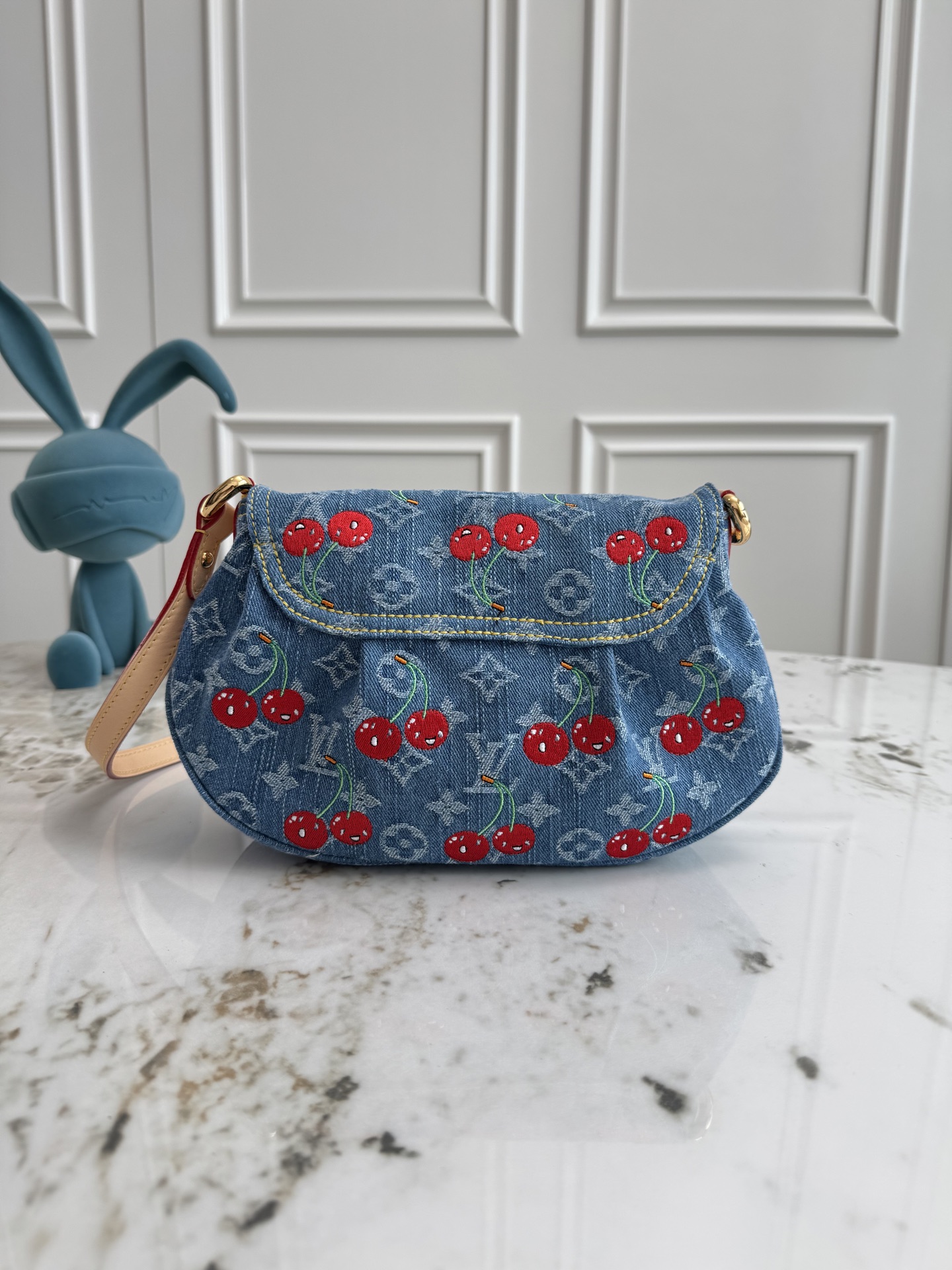 Louis Vuitton Sunset Handbag in Monogram Cherry Denim - Image 3
