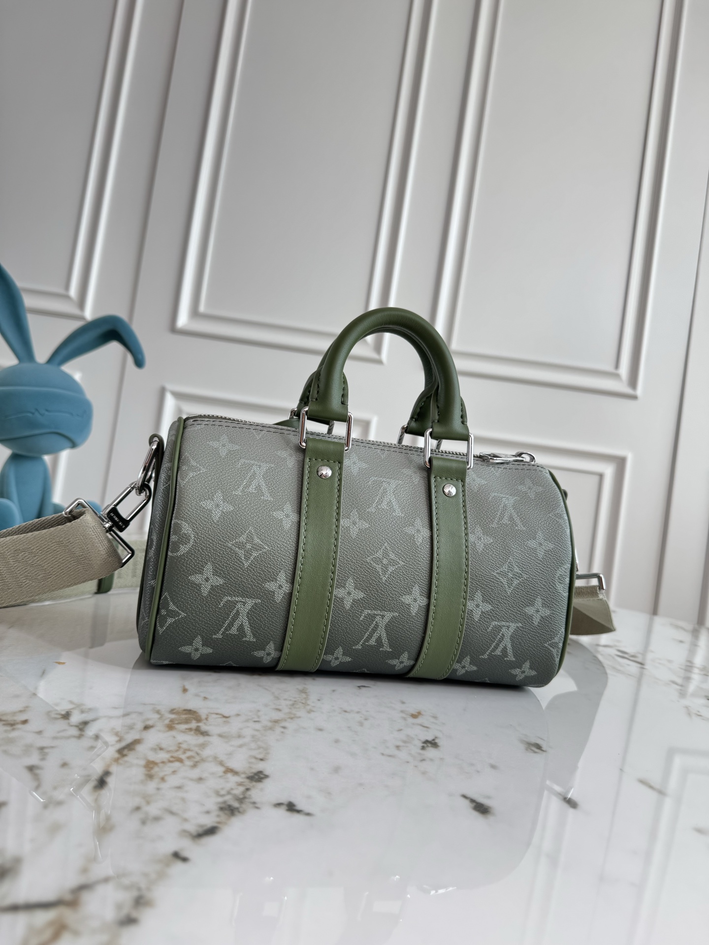 Louis Vuitton Keepall 25 Travel Bag in Monogram Eclipse Reverse Canvas - Image 3