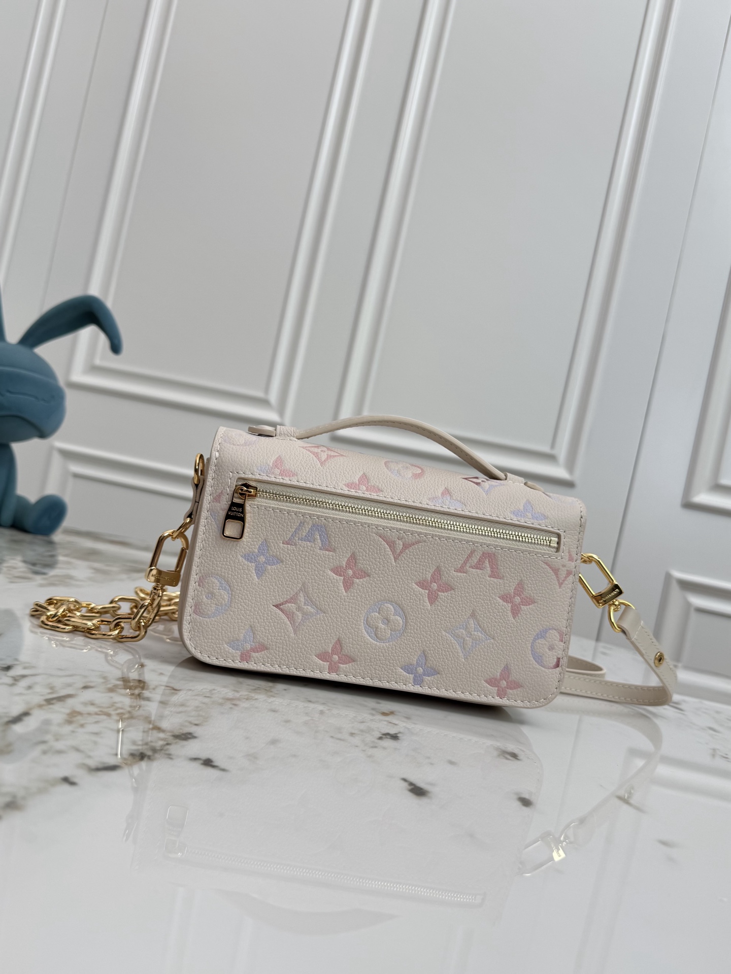 Louis Vuitton Pochette Métis East West Monogram Leather Crossbody Bag M25682 - Image 3