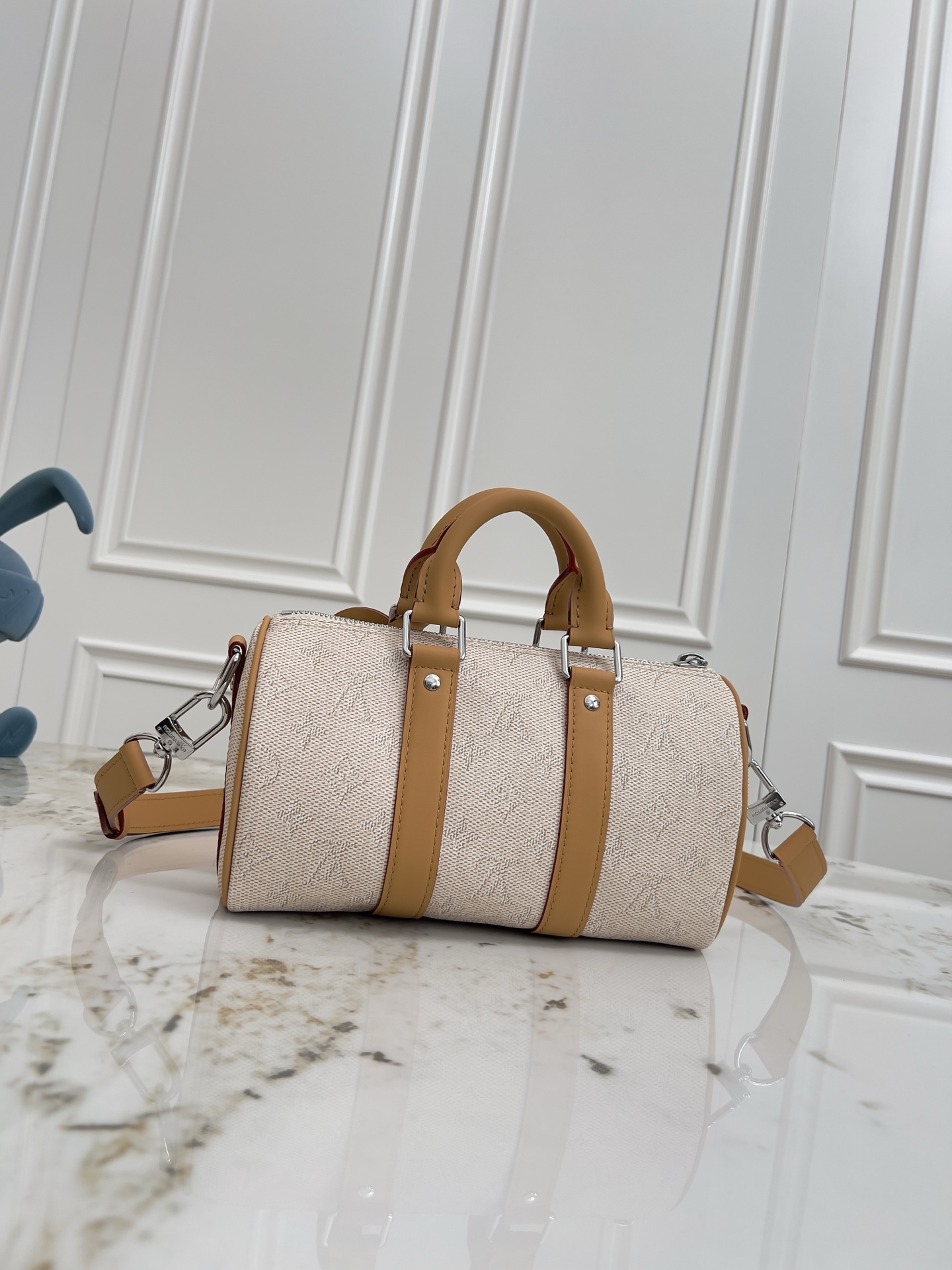 Louis Vuitton Keepall Bandouliere 25 Monogram Surfin Canvas Shoulder Bag - Image 3